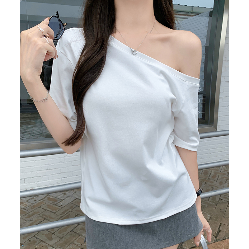 實拍實價短袖t恤女夏季2026新款寬松顯瘦設計感純欲露肩斜肩上衣