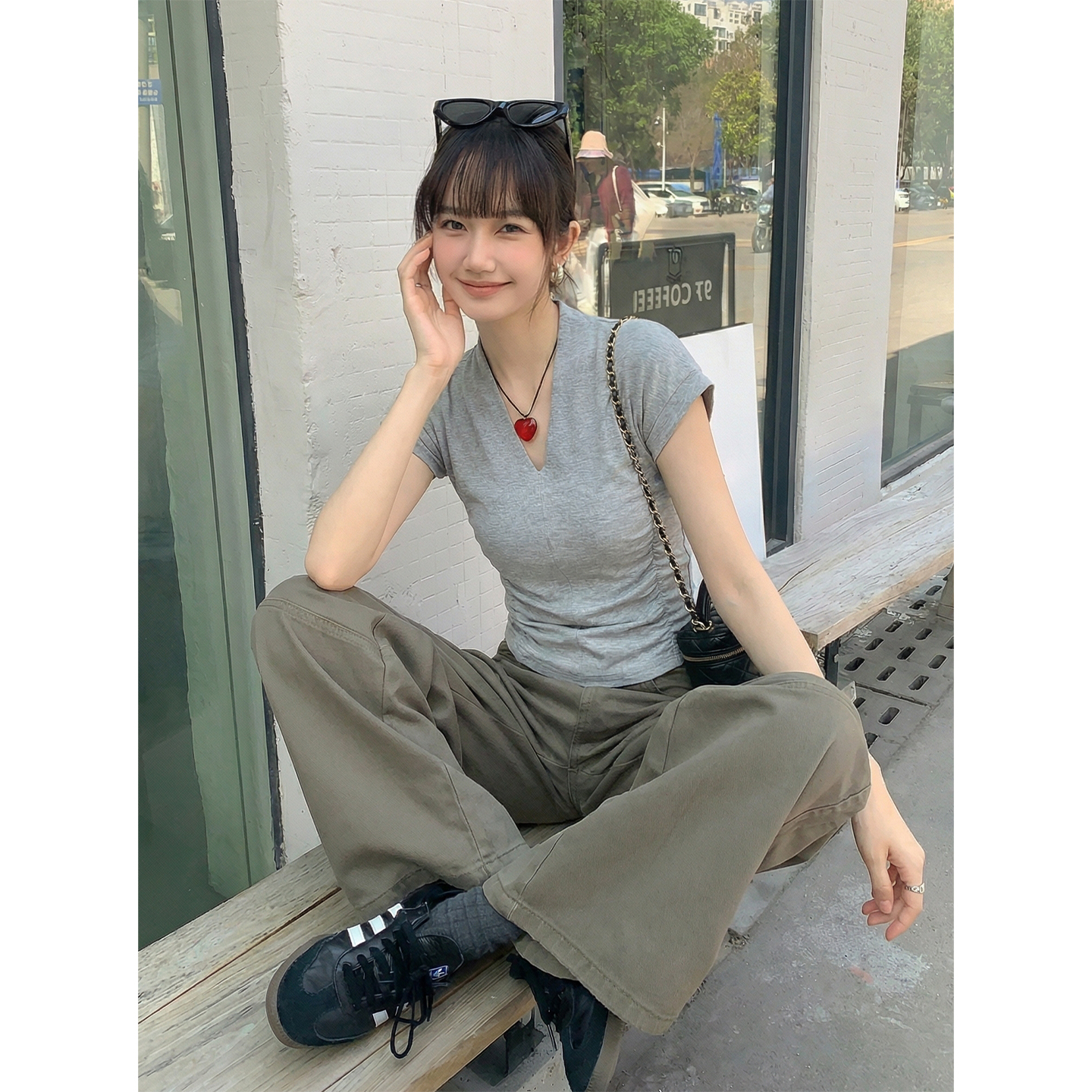 實拍實價v領短袖t恤女純欲鎖骨設計感露臍高腰短款上衣女半袖潮