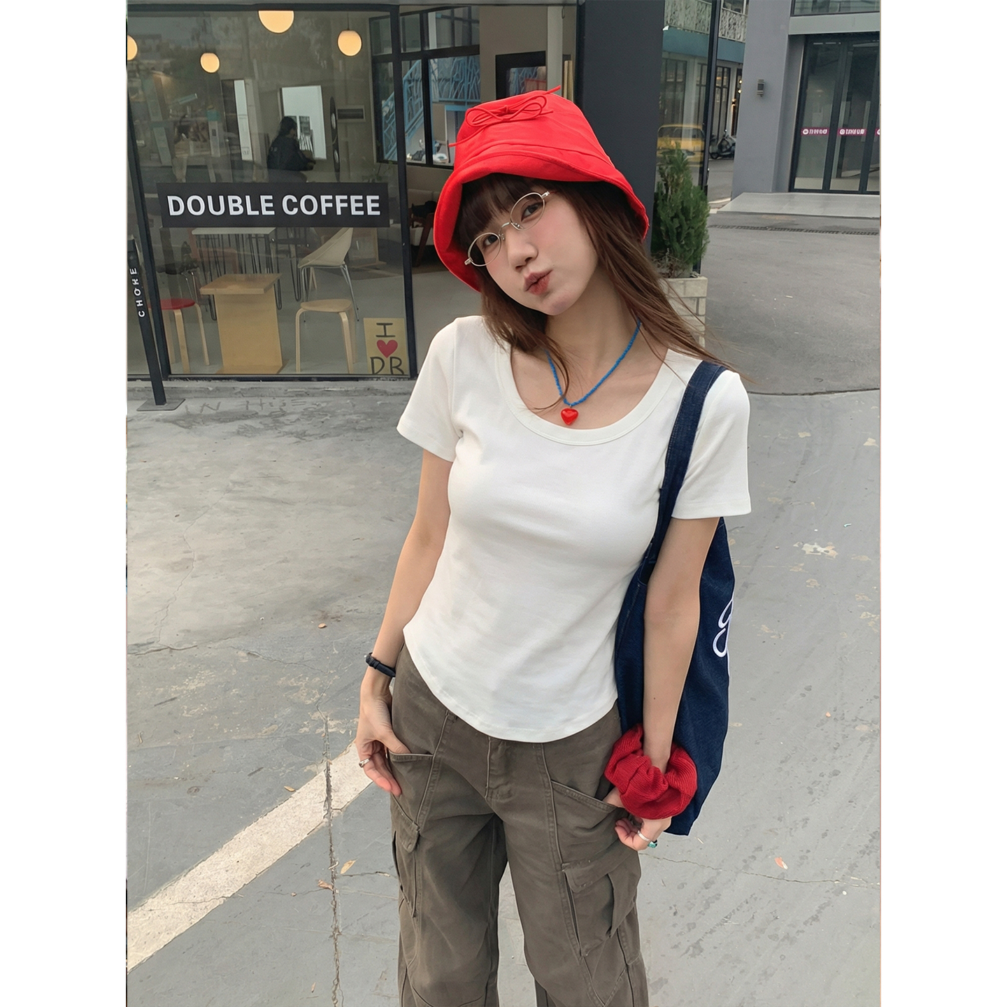實拍實價低圓領短款上衣夏季露鎖骨甜辣風設計感螺紋體恤女