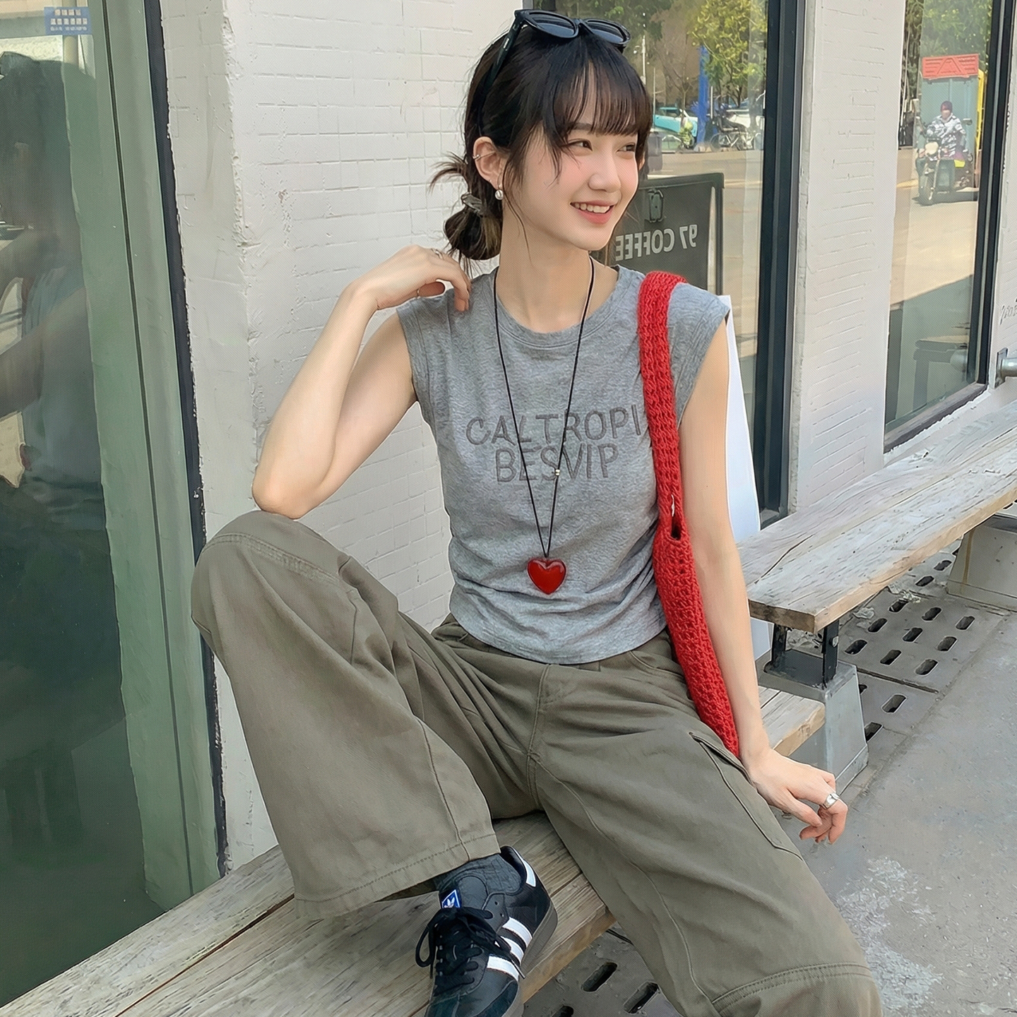 實價實拍#白色字母刺繡褶皺收腰正肩短袖t恤女夏夏季修身短款上衣