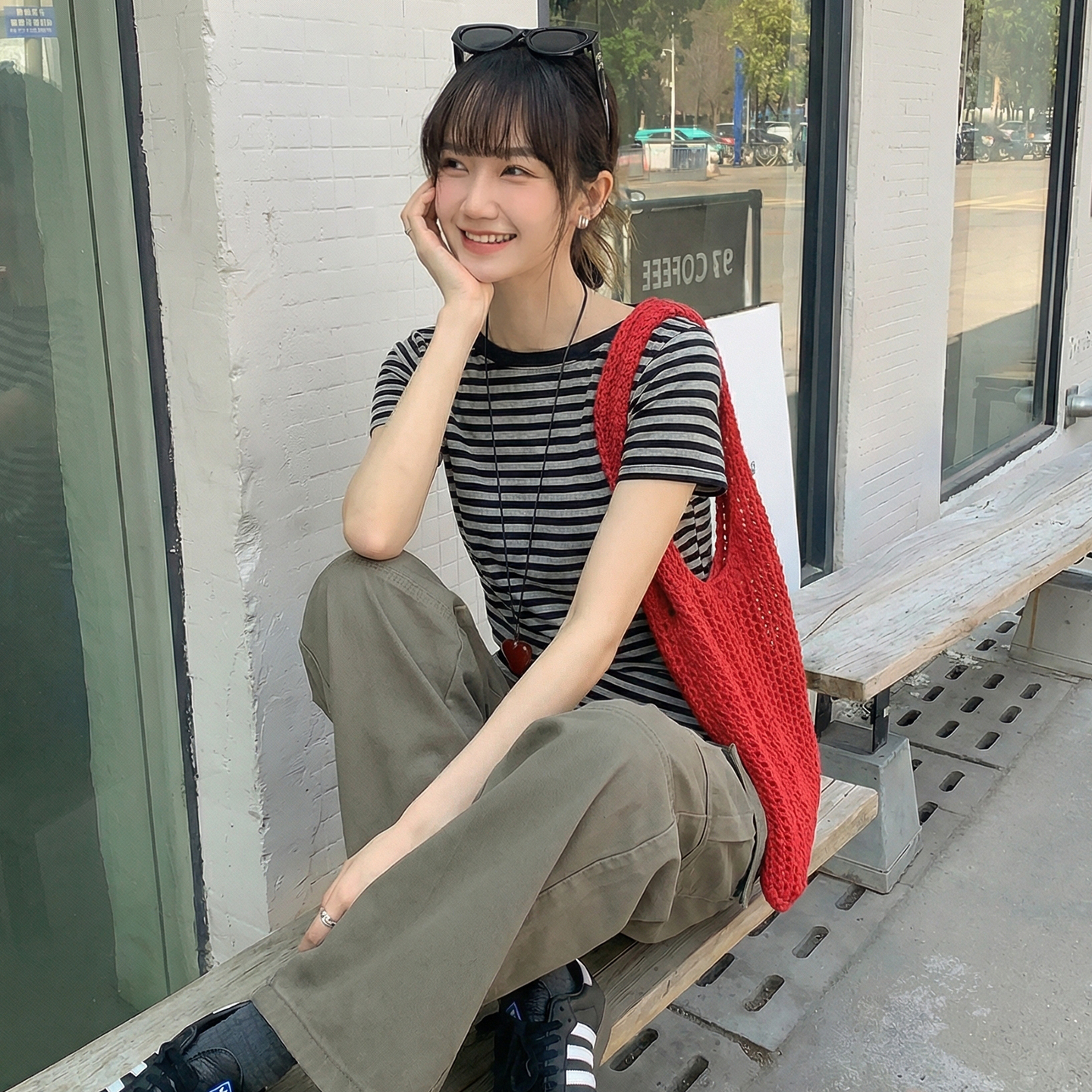 實拍實價#斜肩短袖t恤女2026夏季新款設計感收腰修身露肩上衣潮