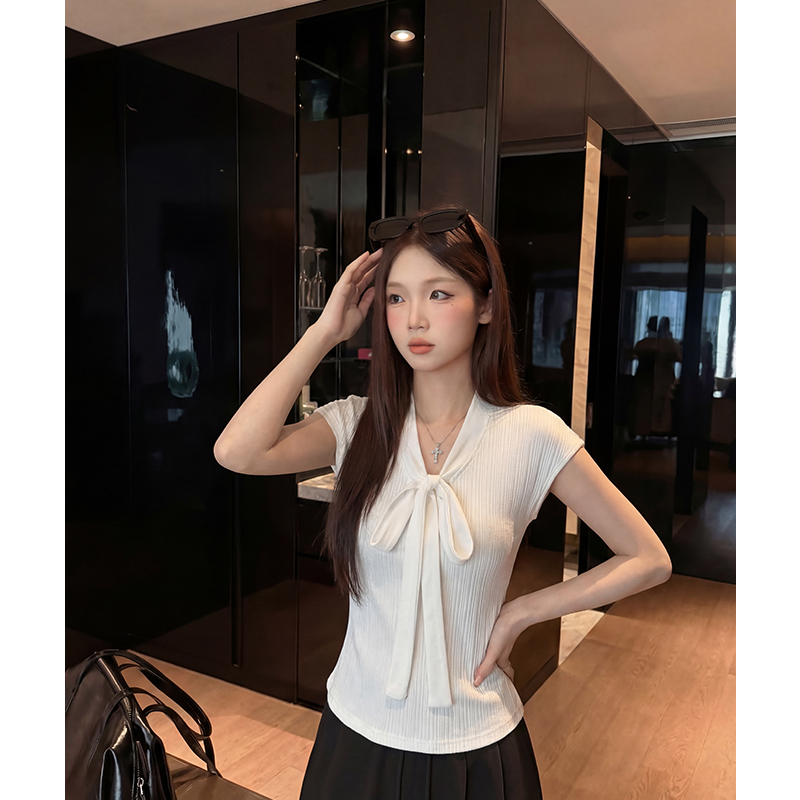實拍實價白色v領蝴蝶結系帶鏤空女上衣2026新款夏季修身顯瘦正肩