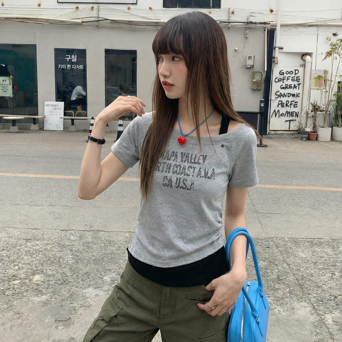 實拍實價#美式復古斜肩短袖t恤女夏高級感絕美拼吊帶接露肩收腰假