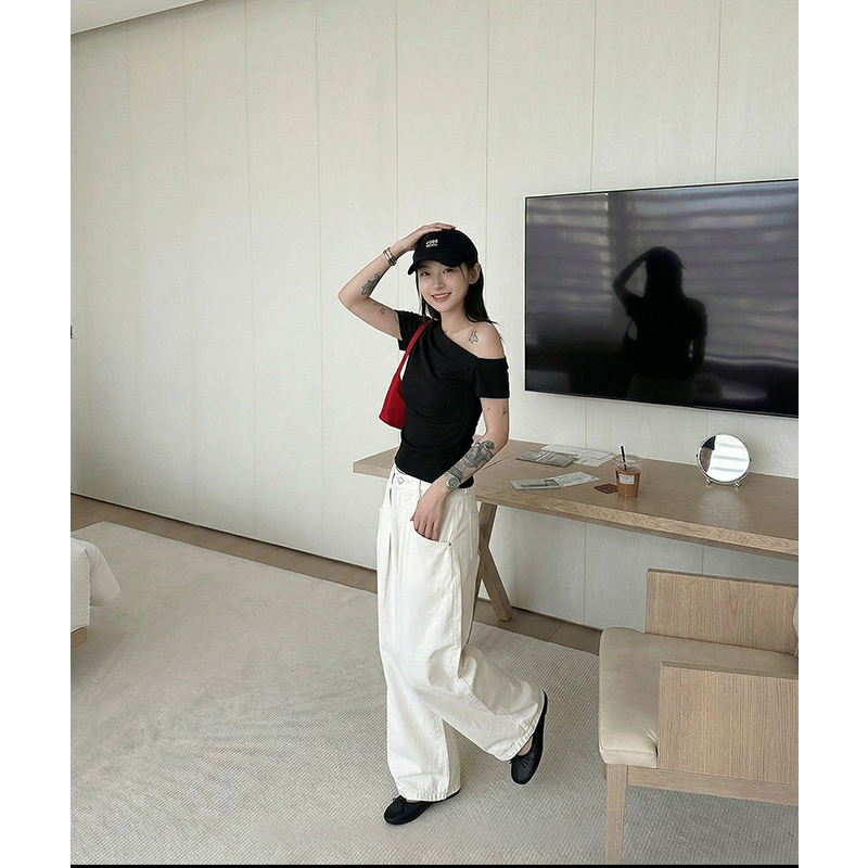 AI實價斜肩短袖t恤女2026春季新款設計感百搭修身顯瘦露肩上衣