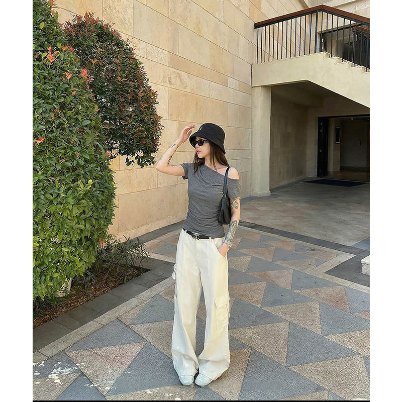 AI實價斜肩短袖t恤女2026春季新款設計感百搭修身顯瘦露肩上衣