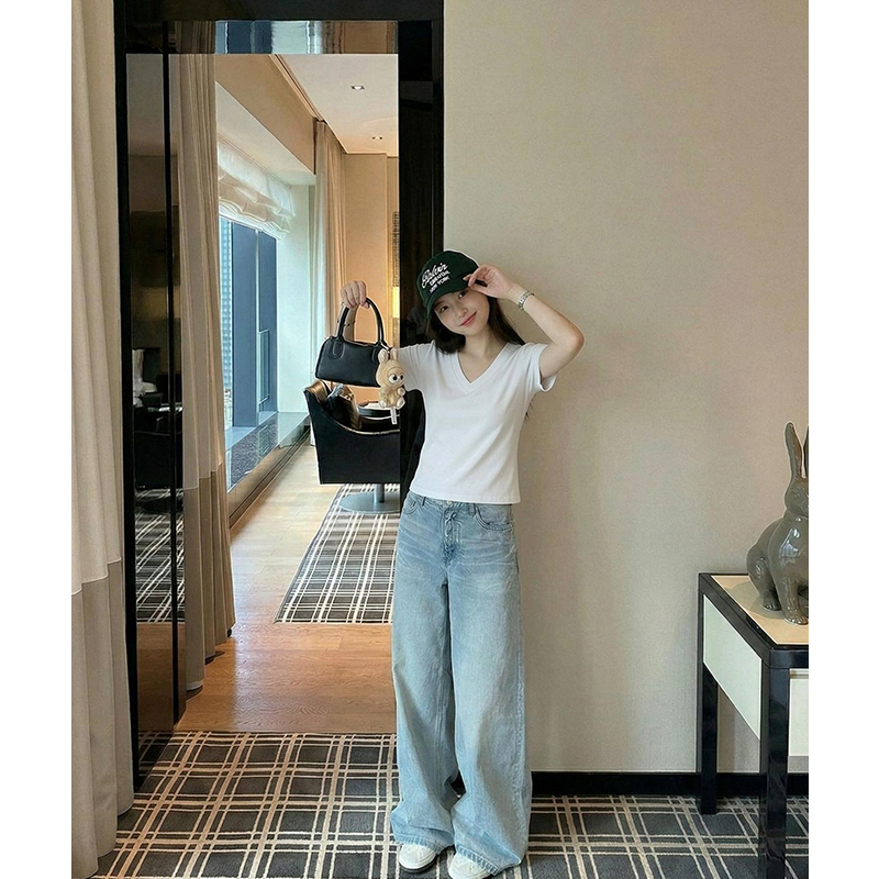 AI實價辣妹露臍短款上衣2026新款美式氣質修身緊身灰色v領短袖t