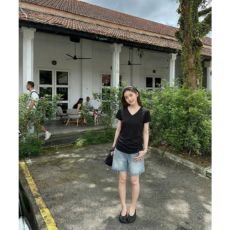 AI實價#v領短袖t恤女夏季2026新款體恤半袖修身顯瘦氣質收腰衣