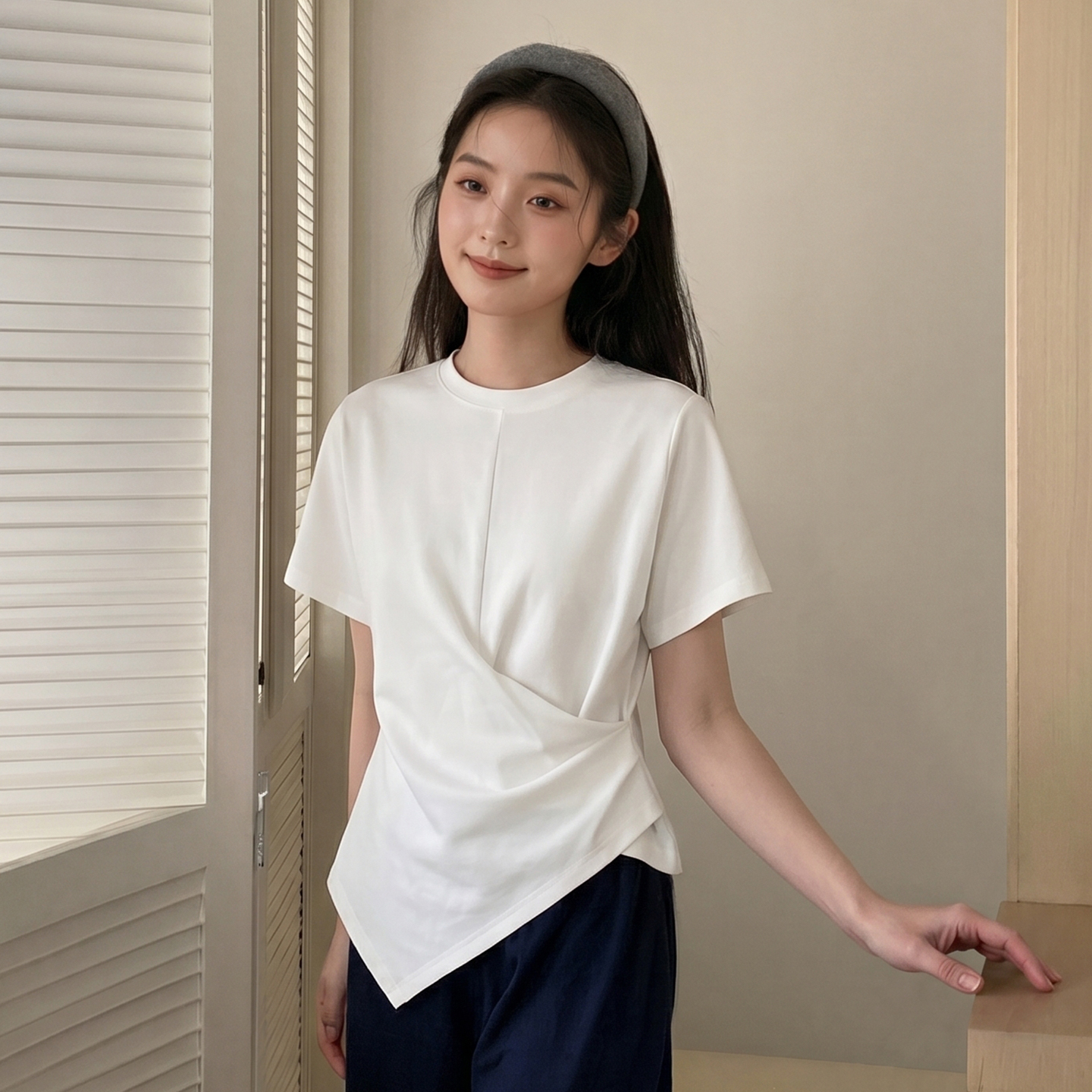 AI實價#黑色短袖t恤女2026春季休閑收腰顯瘦寬松獨特漂亮不規則