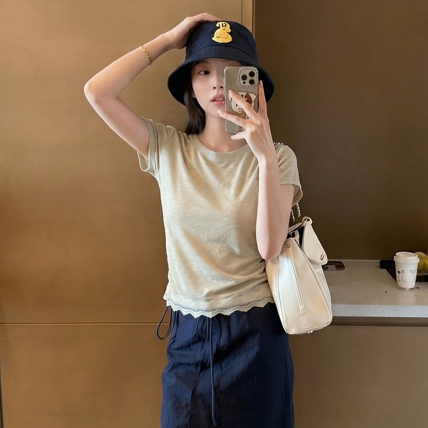 AI實價#蕾絲花邊短袖t恤女春2026新款設計感小眾寬松薄款上衣