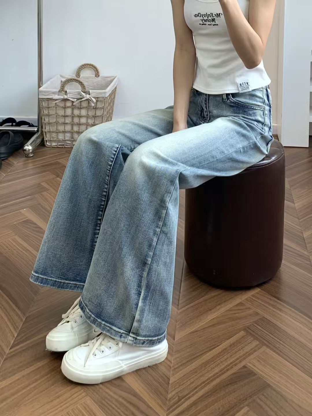 小個子美式高街辣妹淺藍色設計感牛仔褲女秋季不貼腿顯瘦微喇叭褲