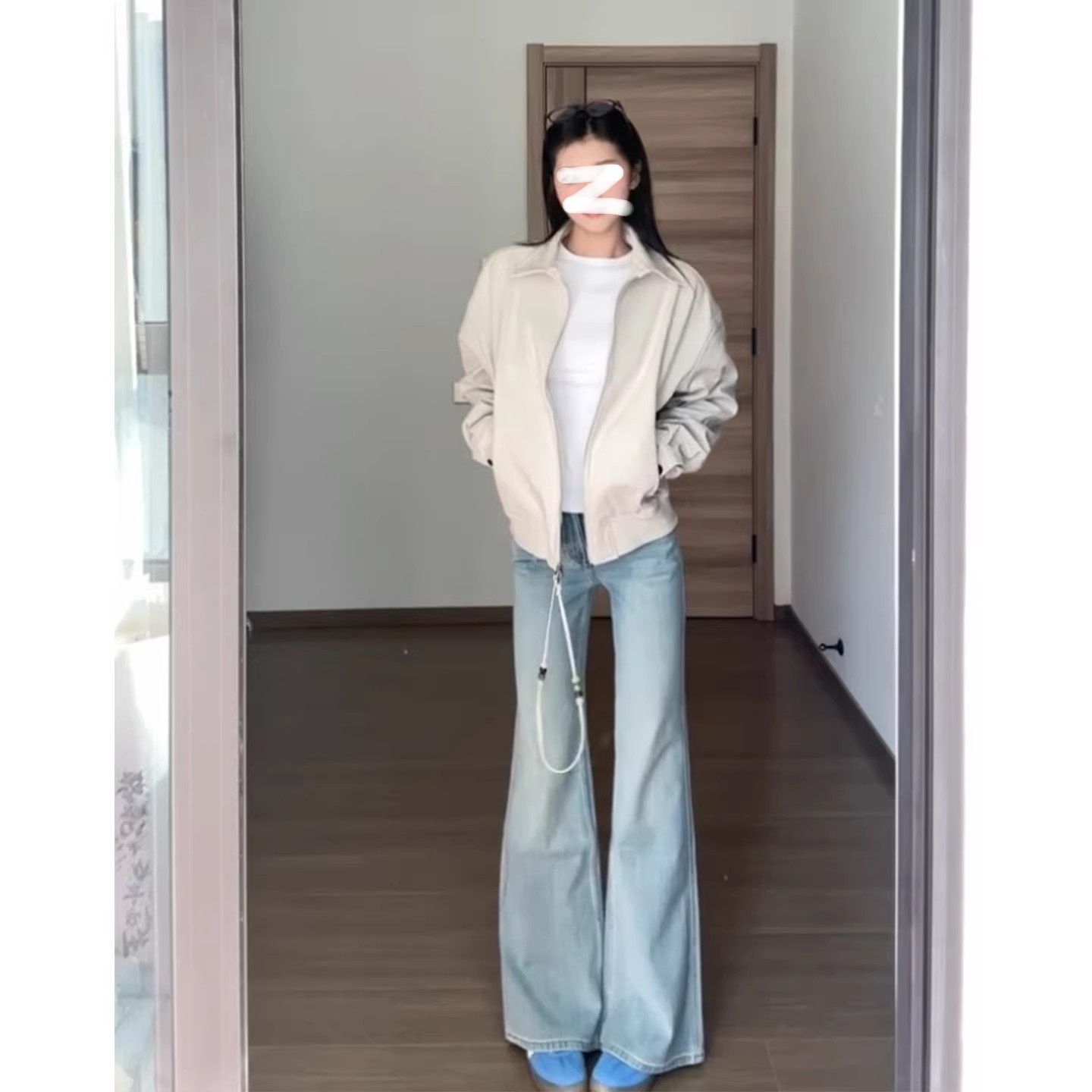 淺色微喇牛仔褲女春夏2026年新款時尚復古不貼腿修身顯瘦喇叭褲子