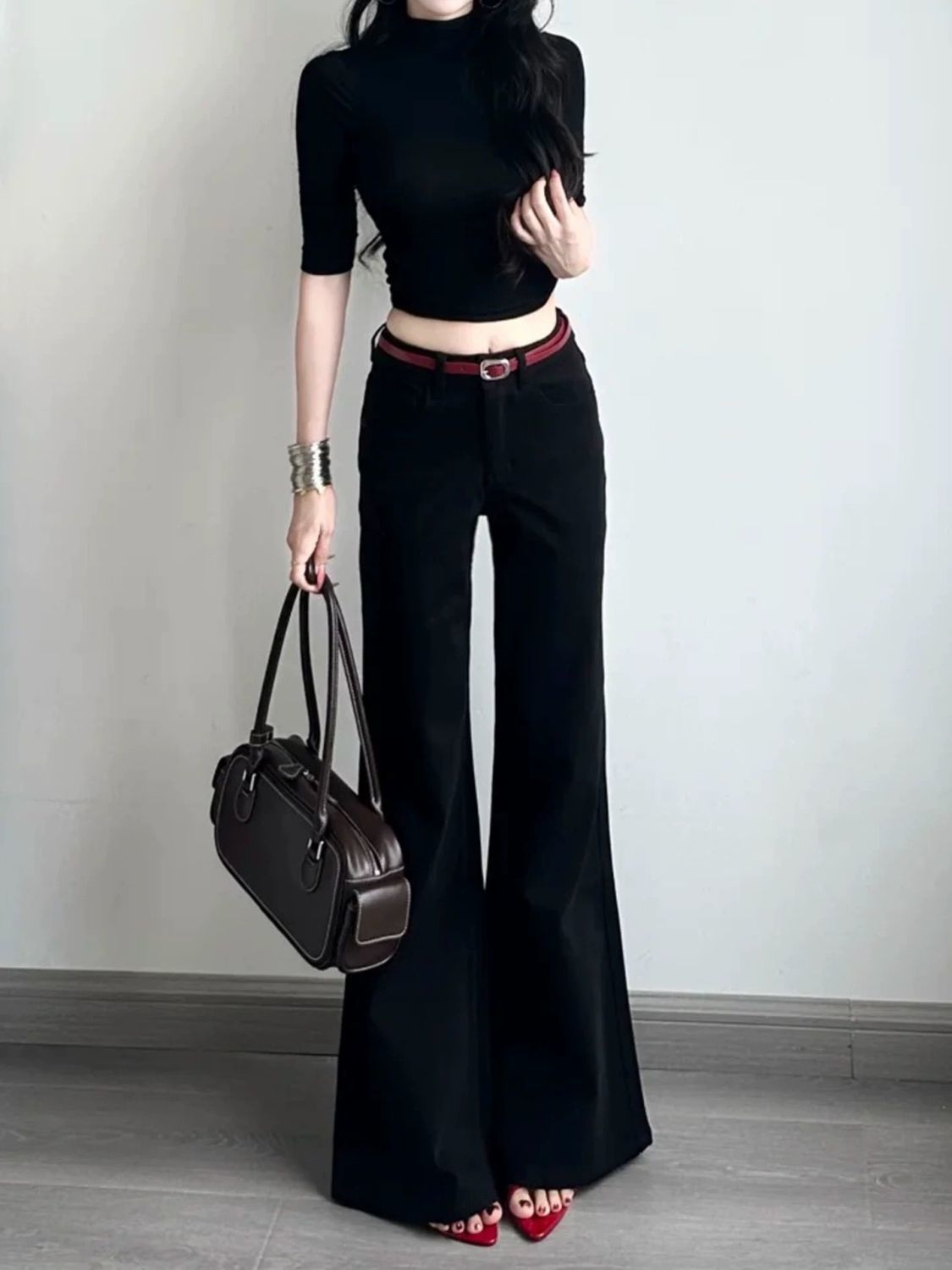 黑色微喇叭不貼腿休閑牛仔褲女2026春夏寬松百搭顯瘦拖地馬蹄褲子