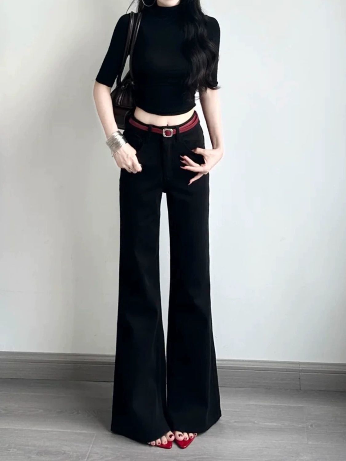 黑色微喇叭不貼腿休閑牛仔褲女2026春夏寬松百搭顯瘦拖地馬蹄褲子