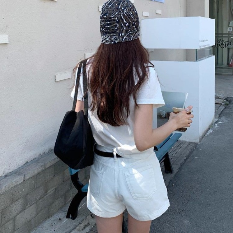 白色直筒牛仔短褲女夏薄款2026新款今年流行爆款大碼寬松闊腿熱褲