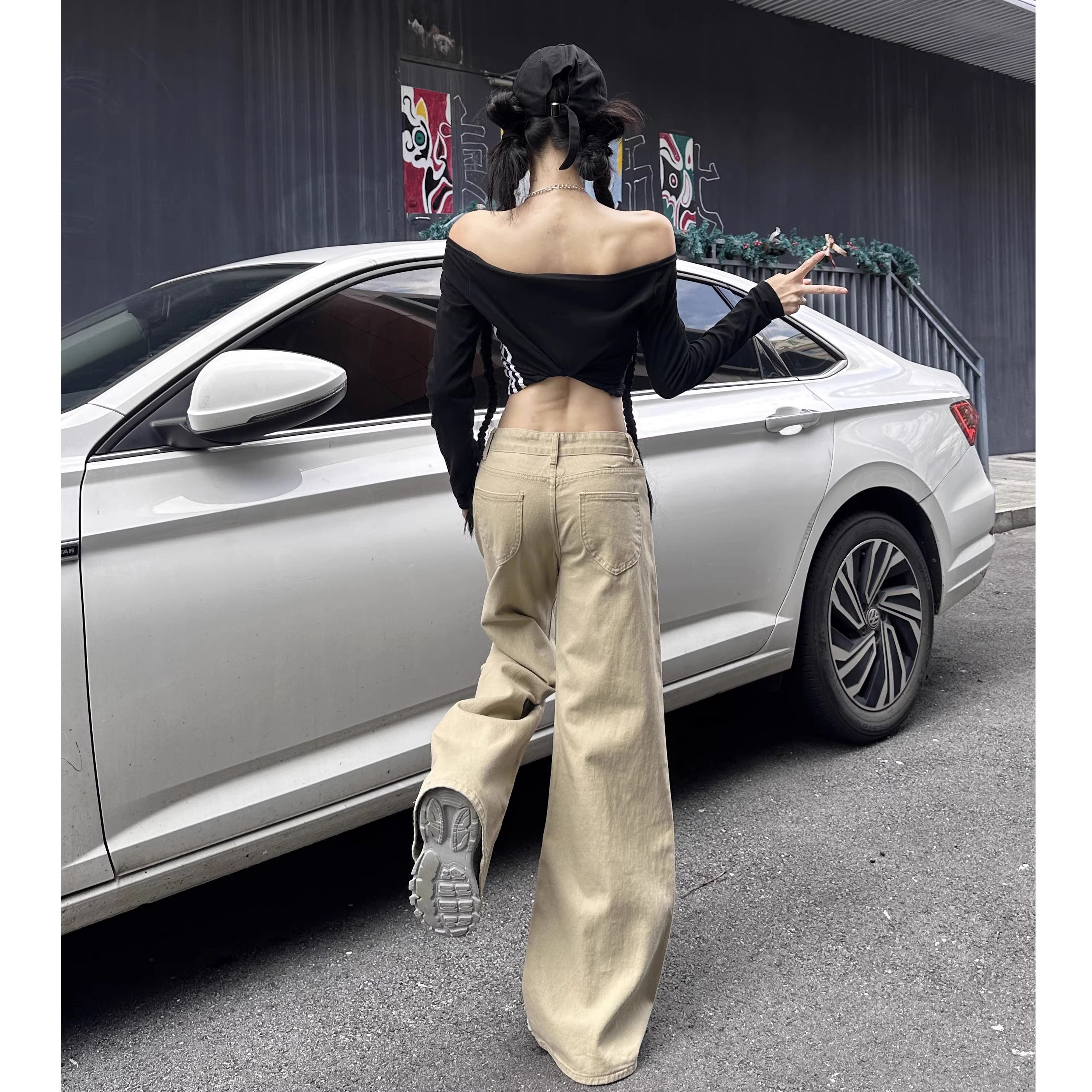 卡其色微喇牛仔褲女春季新款不貼腿低腰寬松顯瘦微喇百搭拖地褲子