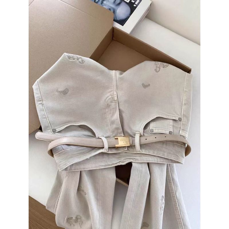 辣妹復古小馬刺繡牛仔褲女春季米白色高腰顯瘦寬松闊腿直筒拖地褲