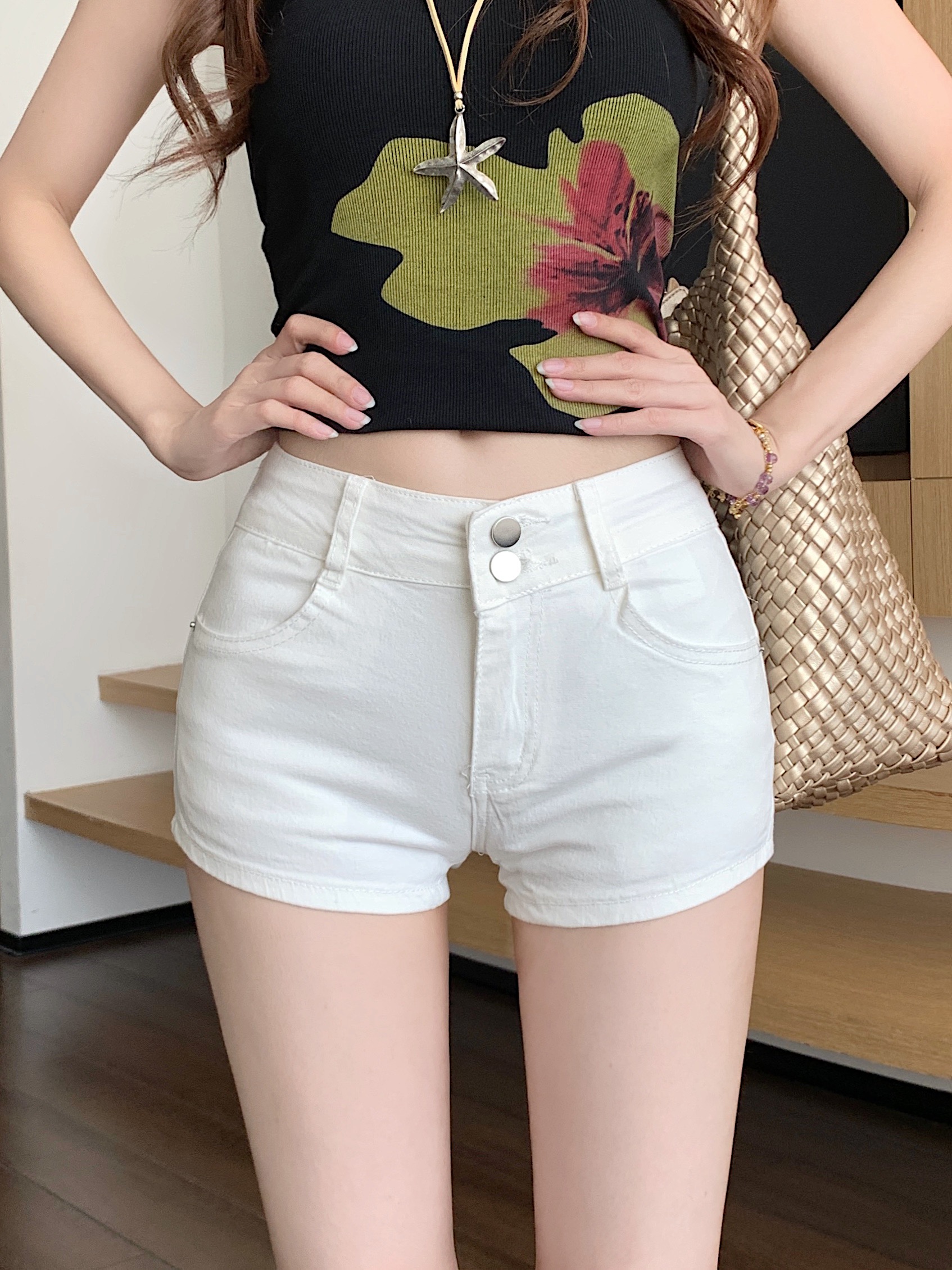 實拍~高腰白色牛仔短褲女夏季辣妹超短褲休閑直筒褲性感包臀熱褲
