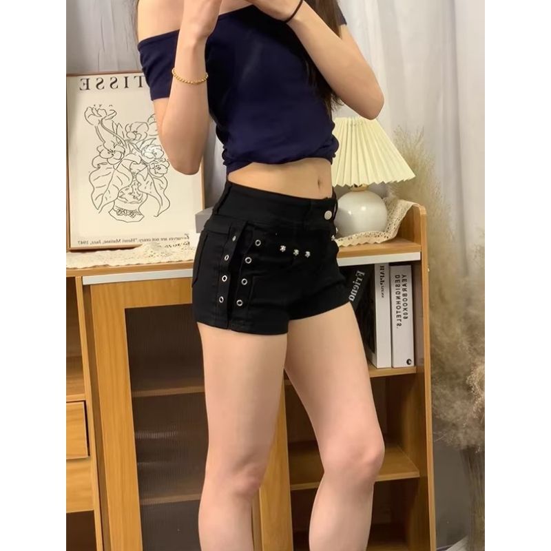 美式辣妹黑色鉚釘設計低腰牛仔短褲超短褲女夏季顯瘦a字新款熱褲