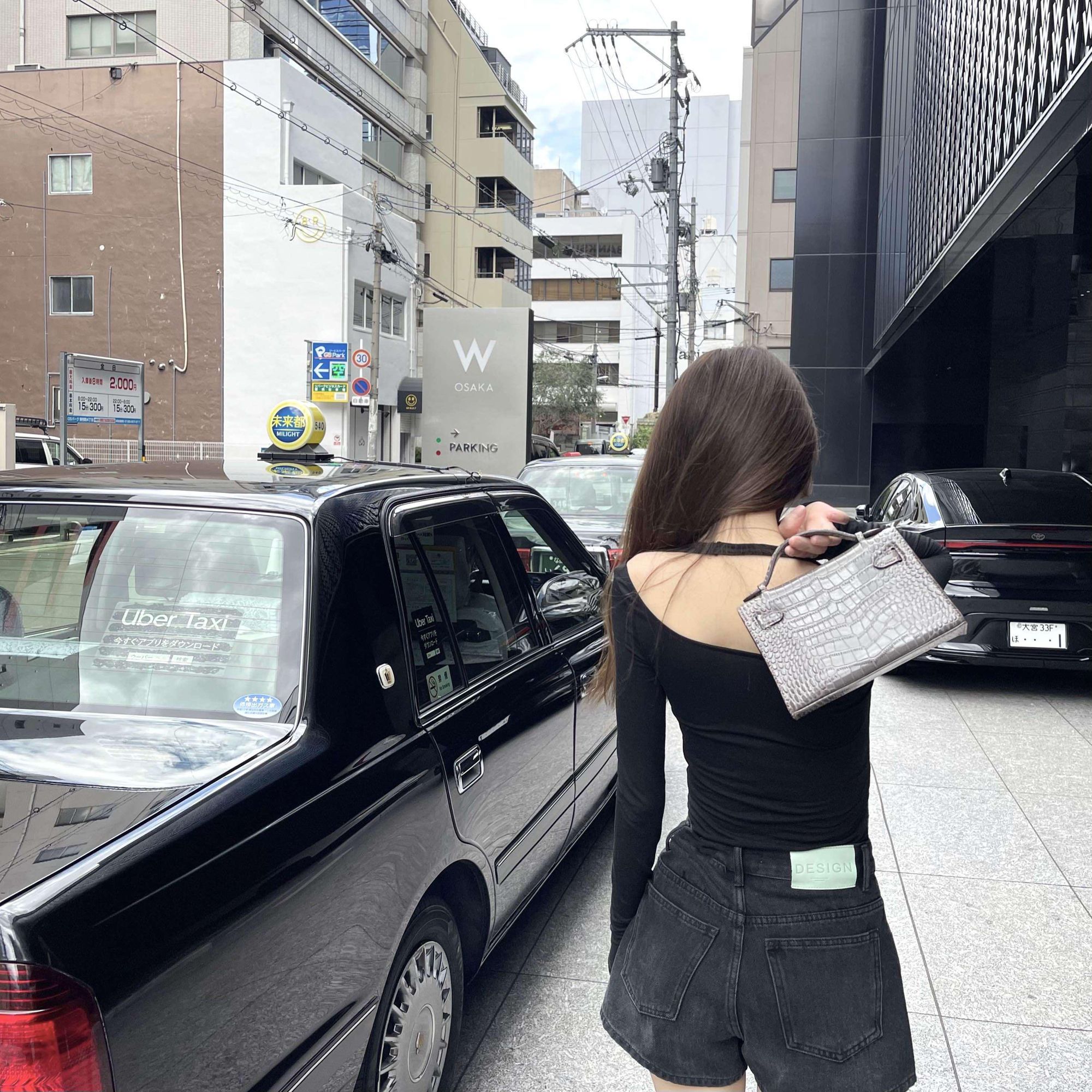 黑灰色高腰寬松a字寬松休閑百搭顯腿長遮肉顯瘦開叉闊腿牛仔短褲