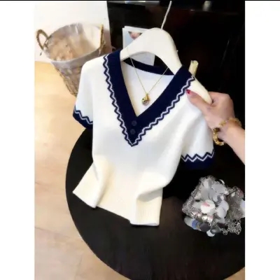 時尚洋氣設計感V領短袖T恤女裝2026新款夏季爆款撞色拼接針織上衣