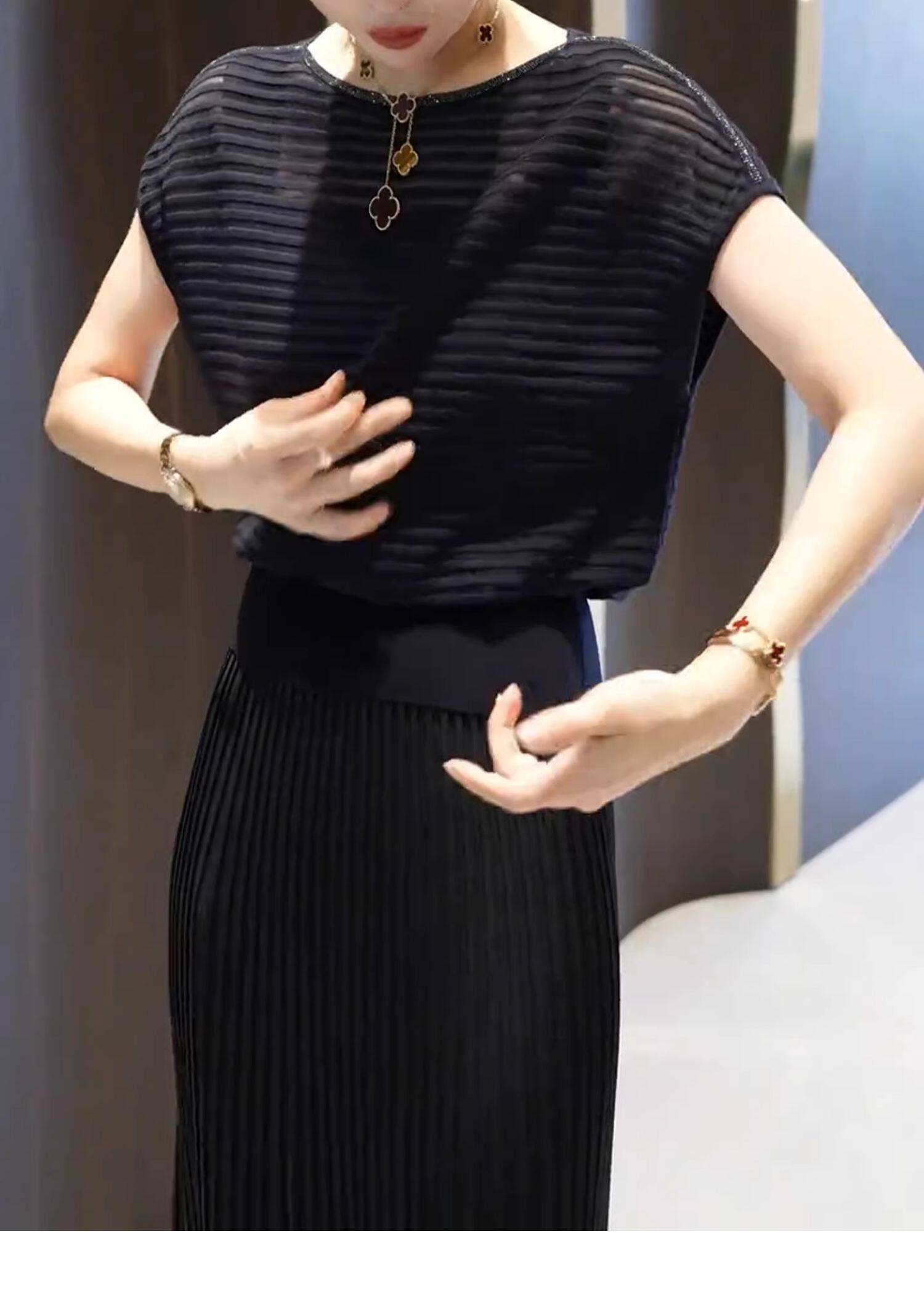 藏青色簡約寬松設計感圓領短袖T恤女2026夏季新款休閑大碼上衣潮