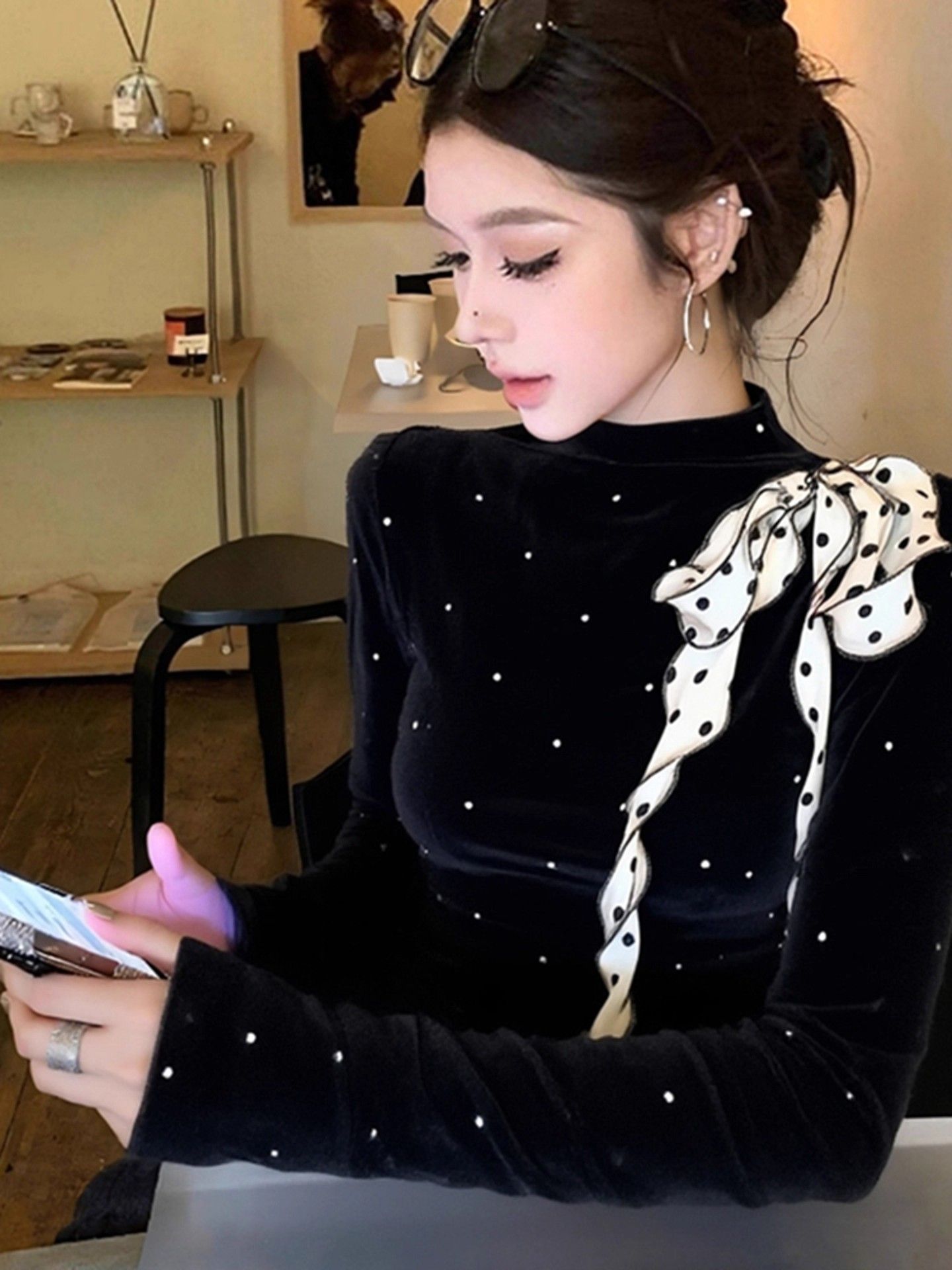 MY15875# 绝美巨好看小众设计不撞款穿搭时尚气质黑色波点丝绒上衣女裝貨源服裝批發