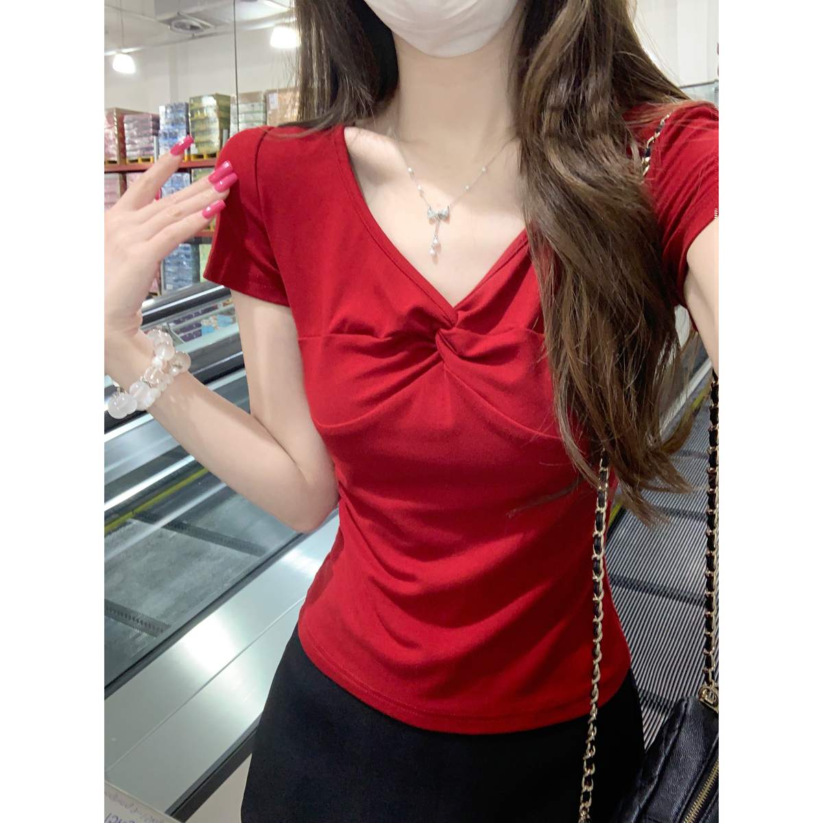 MY10869# 夏季韩版气质v领纽结设计感显瘦红色纯棉短袖T恤上衣女裝貨源服裝批發