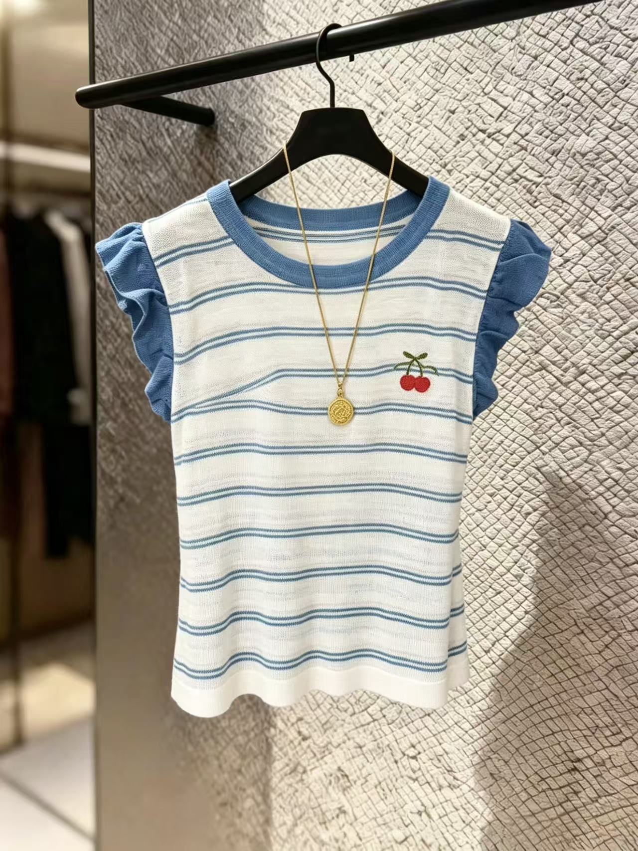 實拍獨特超好看櫻桃刺繡條紋圓領短袖t恤女夏季減齡針織上衣chic
