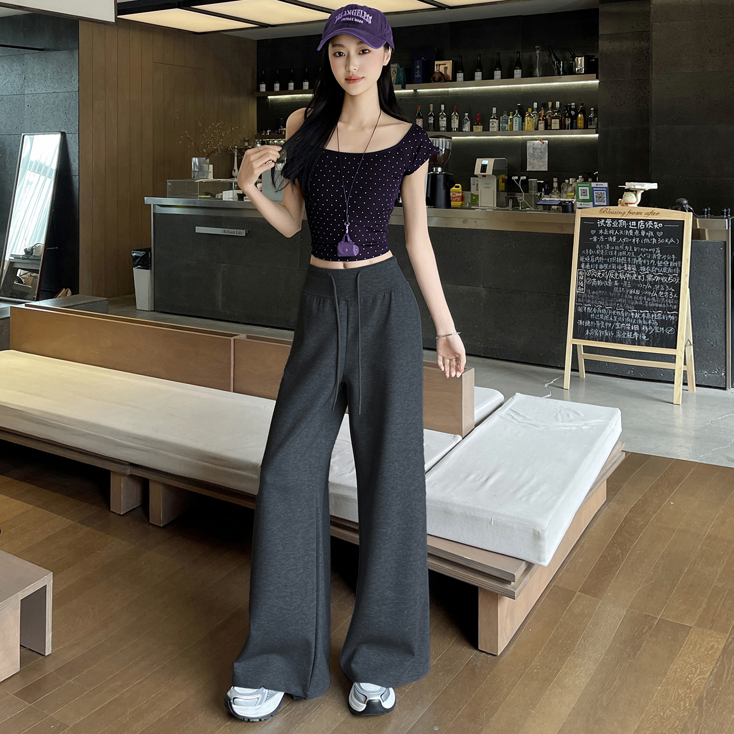 白色闊腿褲女春秋2025新款高腰提臀顯瘦休閑美式垂垂微喇運動衛褲