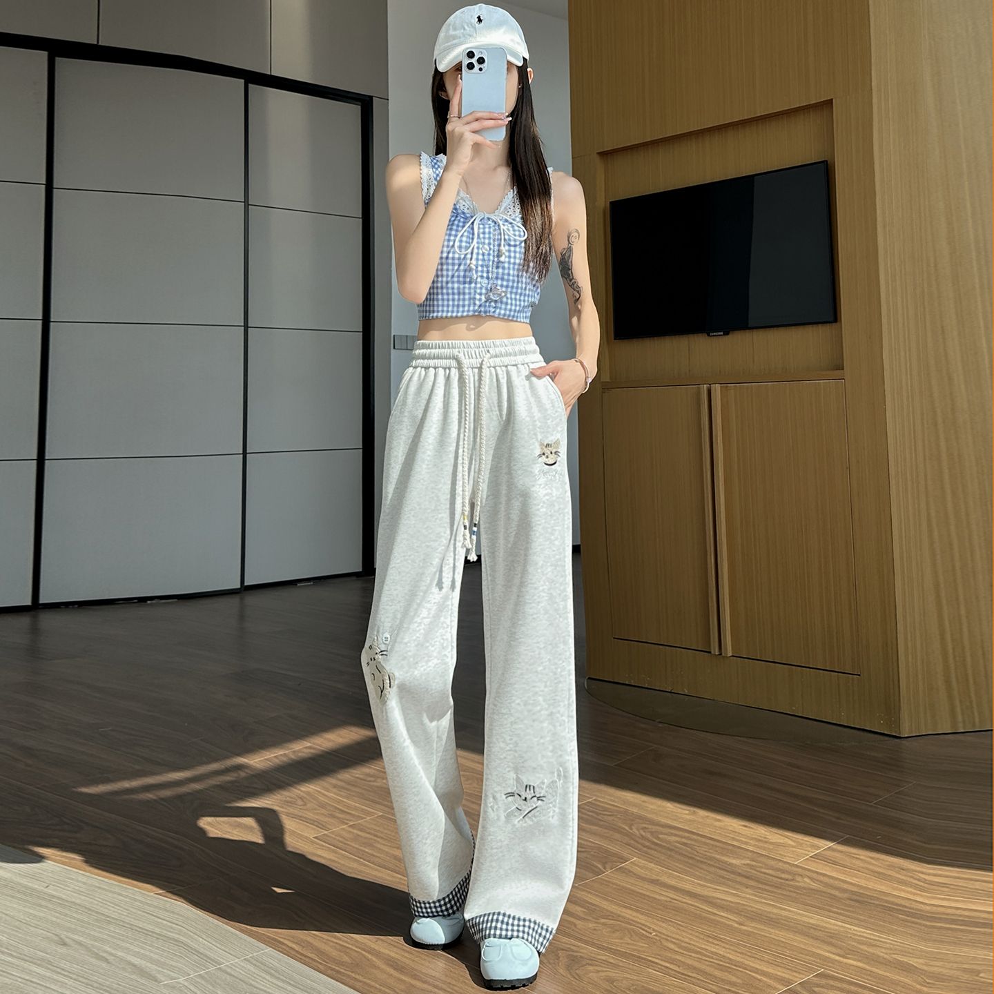 慵懶風卡通貓咪刺繡闊腿褲女夏款拼接格子休閑運動衛褲