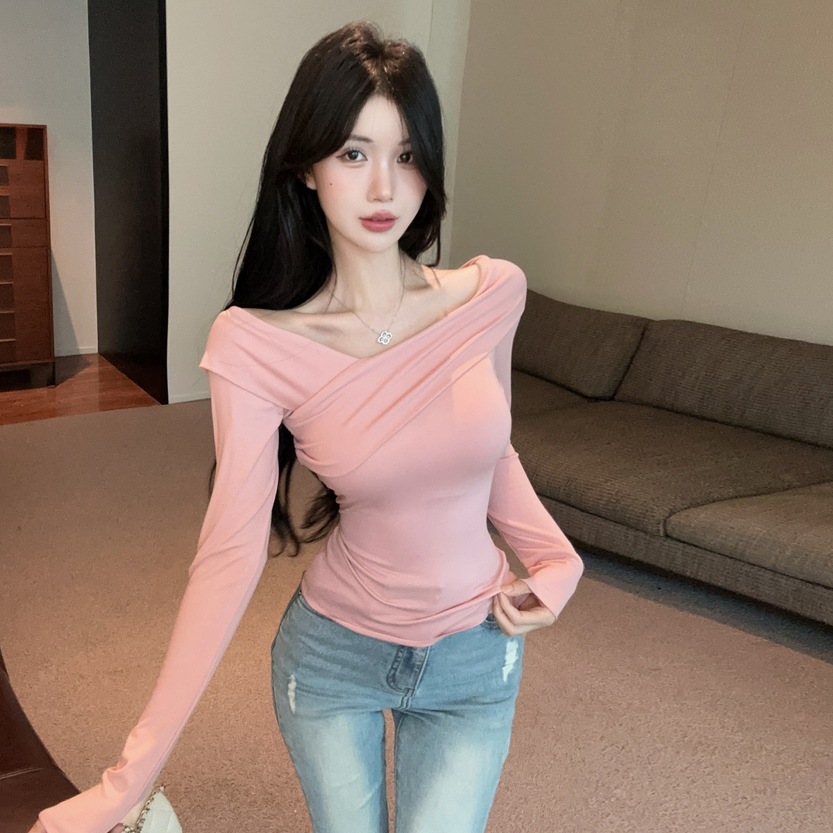 MY16317# 性感纯欲辣妹气质斜肩长袖T恤衫纯色交叉V领露肩打底衫上衣...