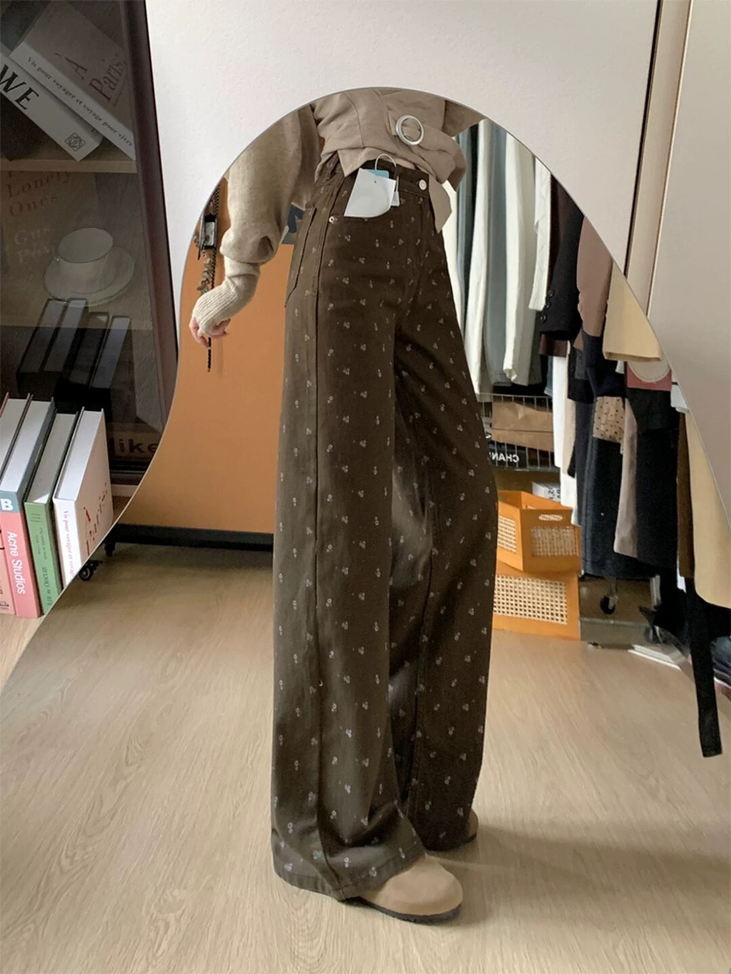 美拉德復古棕色碎花牛仔褲女春秋2026新款高腰寬松直筒闊腿褲子