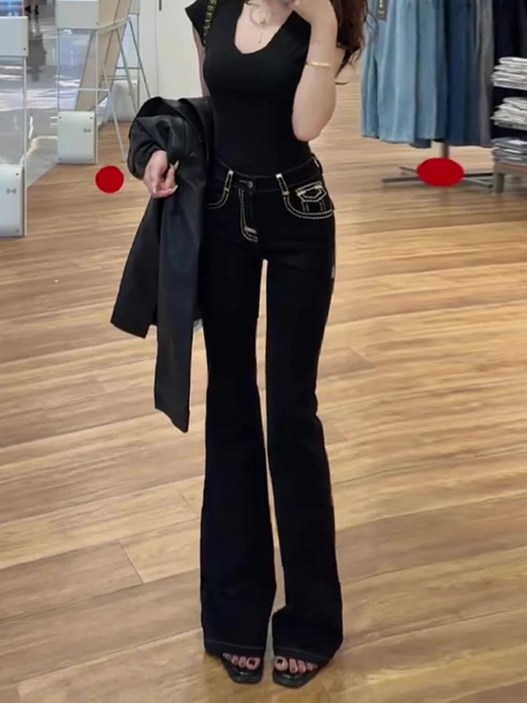 春季黑色高腰微喇牛仔褲女新款時尚洋氣小個子顯瘦直筒闊腿褲