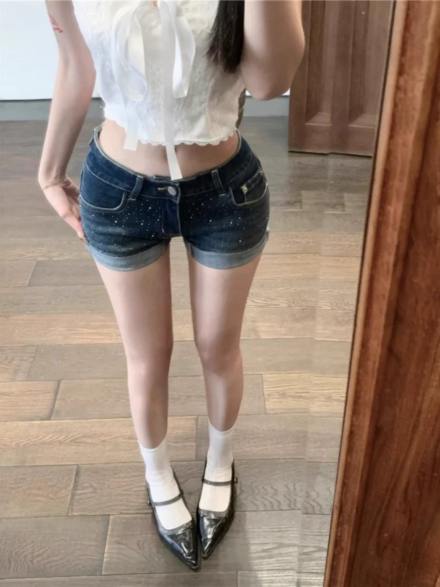 美式辣妹滿天星燙鉆卷邊牛仔超短褲女夏季小個子低腰緊身包臀熱褲