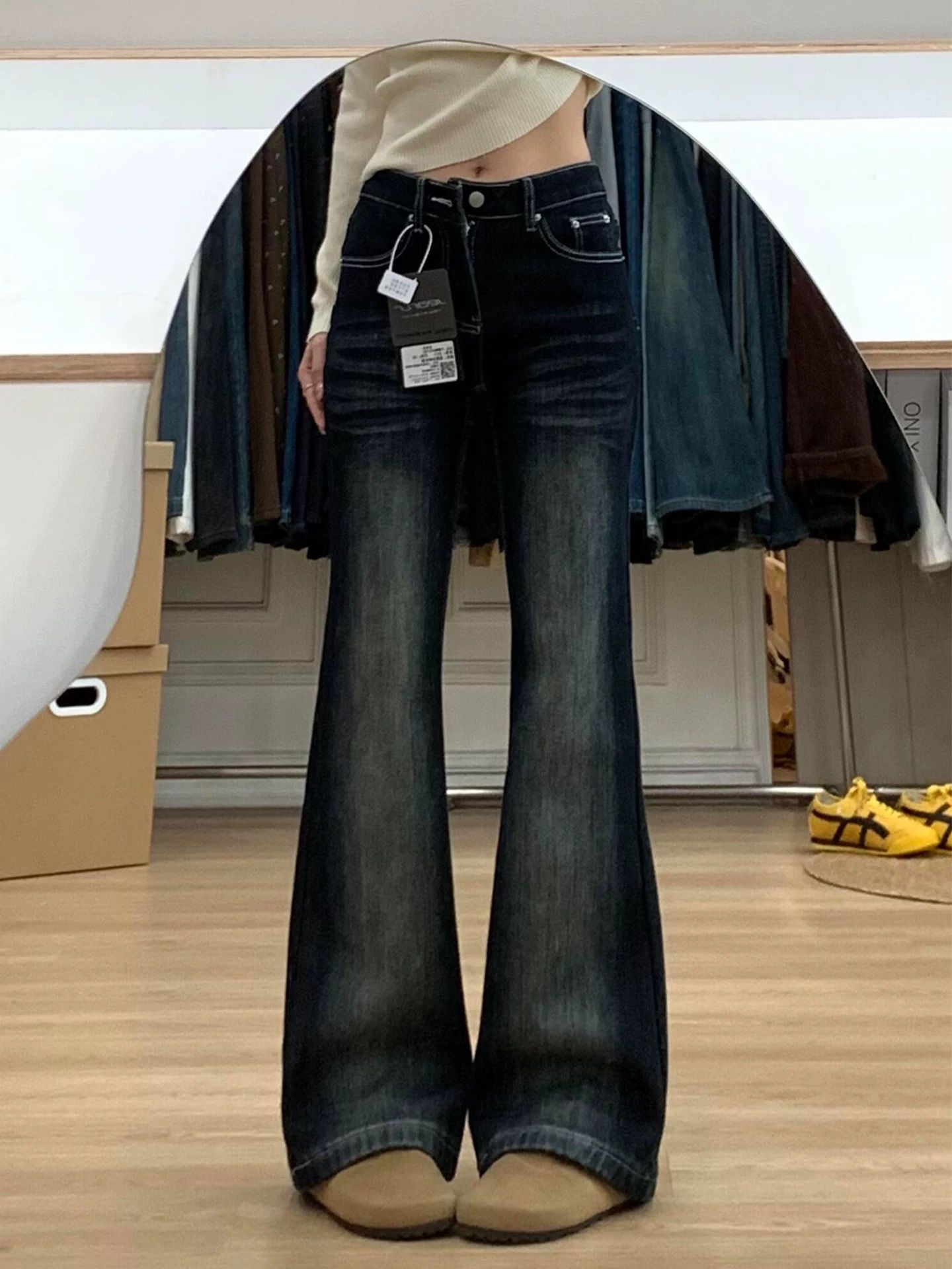 夏季藍灰色微喇牛仔褲女2026新款美式復古中低腰不貼腿直筒喇叭褲