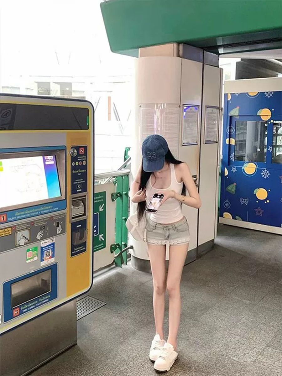 韓系美式復古做舊蕾絲拼接熱辣牛仔超短褲女夏季辣妹低腰顯瘦裙褲
