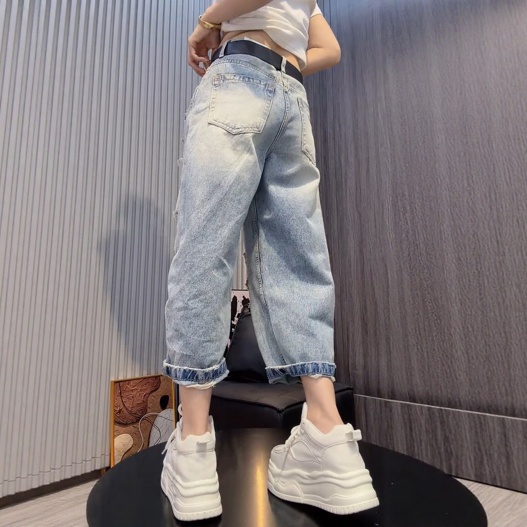 2026年夏季新款時尚九分破洞老爹牛仔褲女大碼顯瘦百搭哈倫奶奶褲