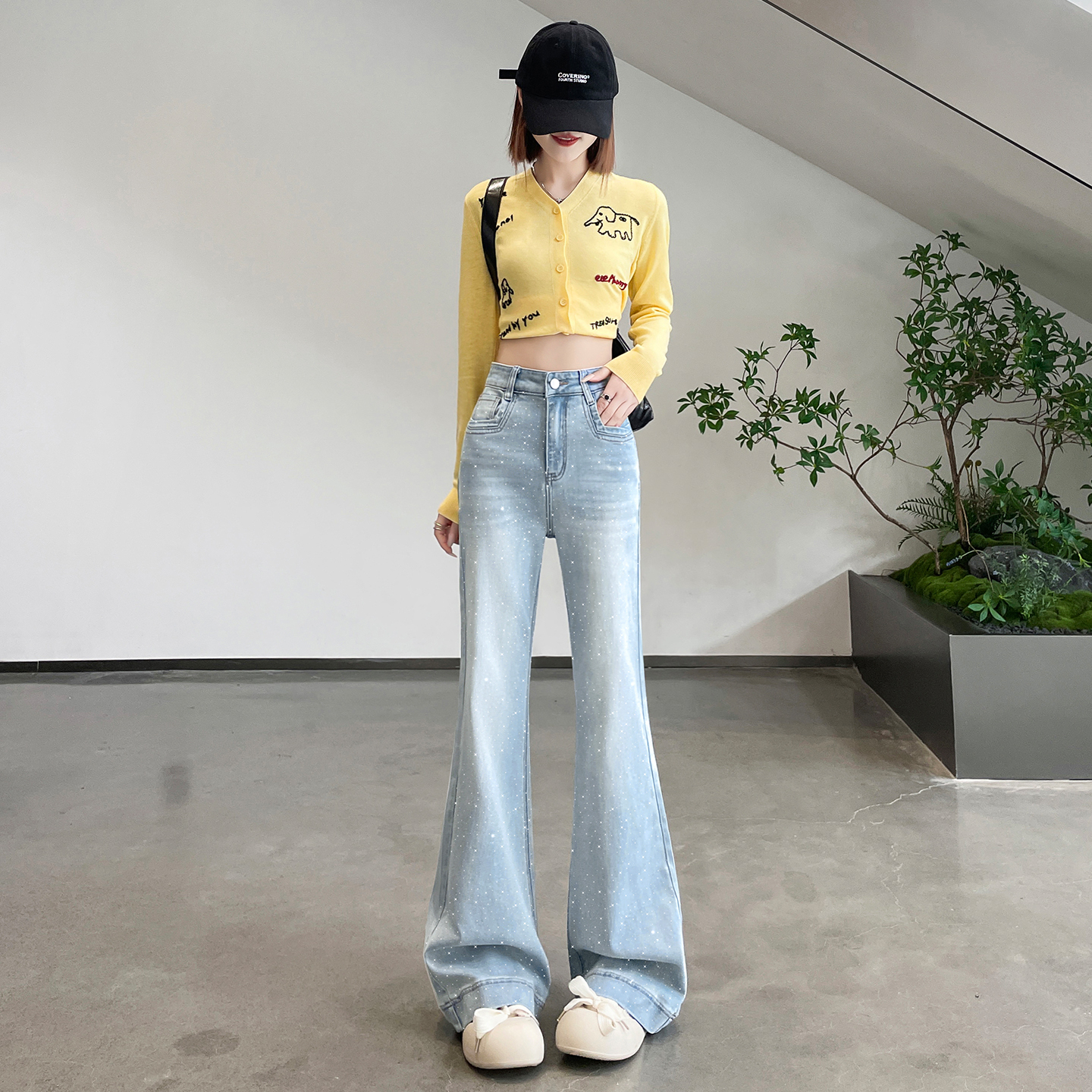 實拍超火鉑金閃粉微喇牛仔褲女2026春夏季新款亮閃燙鉆緊身喇叭褲