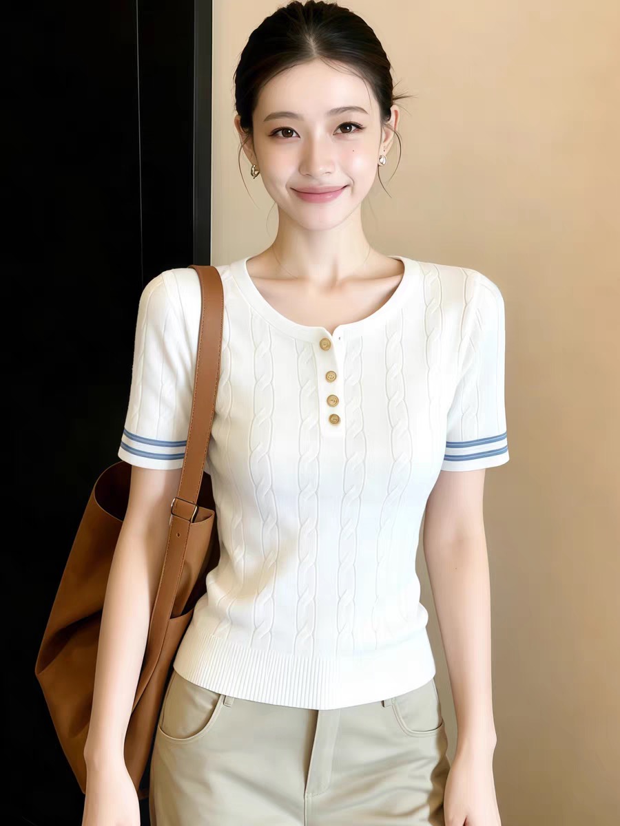 新款2026夏季設計感麻花紋冰絲針織短袖獨特百搭白色上衣