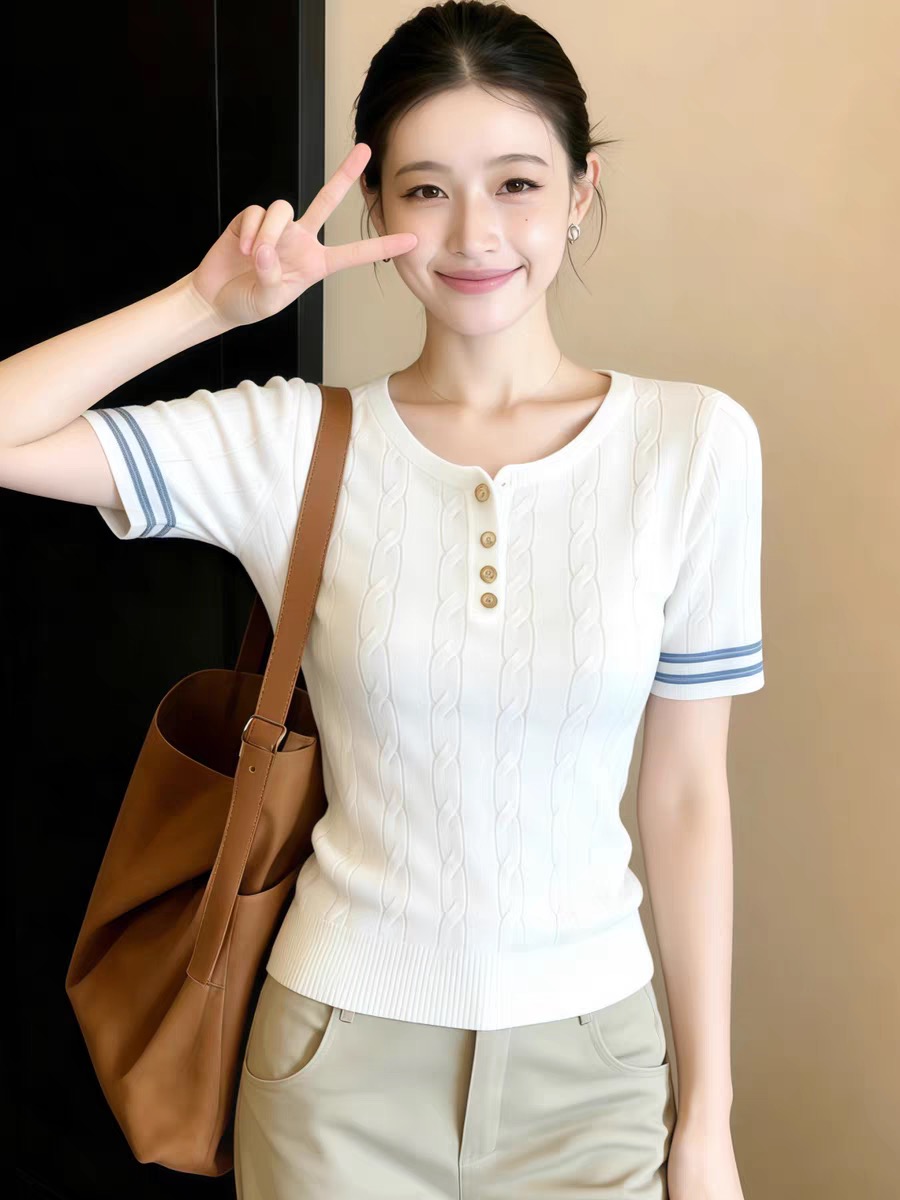 新款2026夏季設計感麻花紋冰絲針織短袖獨特百搭白色上衣