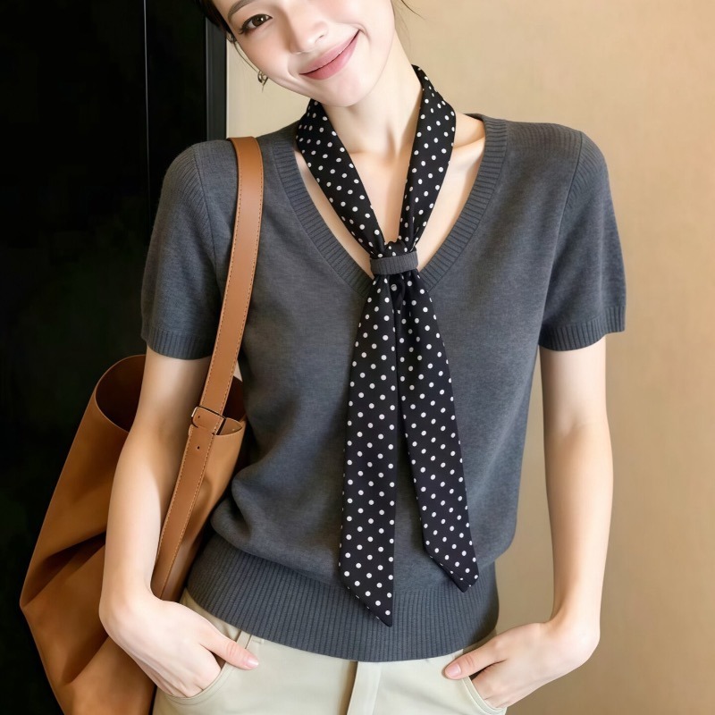 灰色V領絲巾針織短袖女夏季2026新款今年流行漂亮薄款針織衫上衣