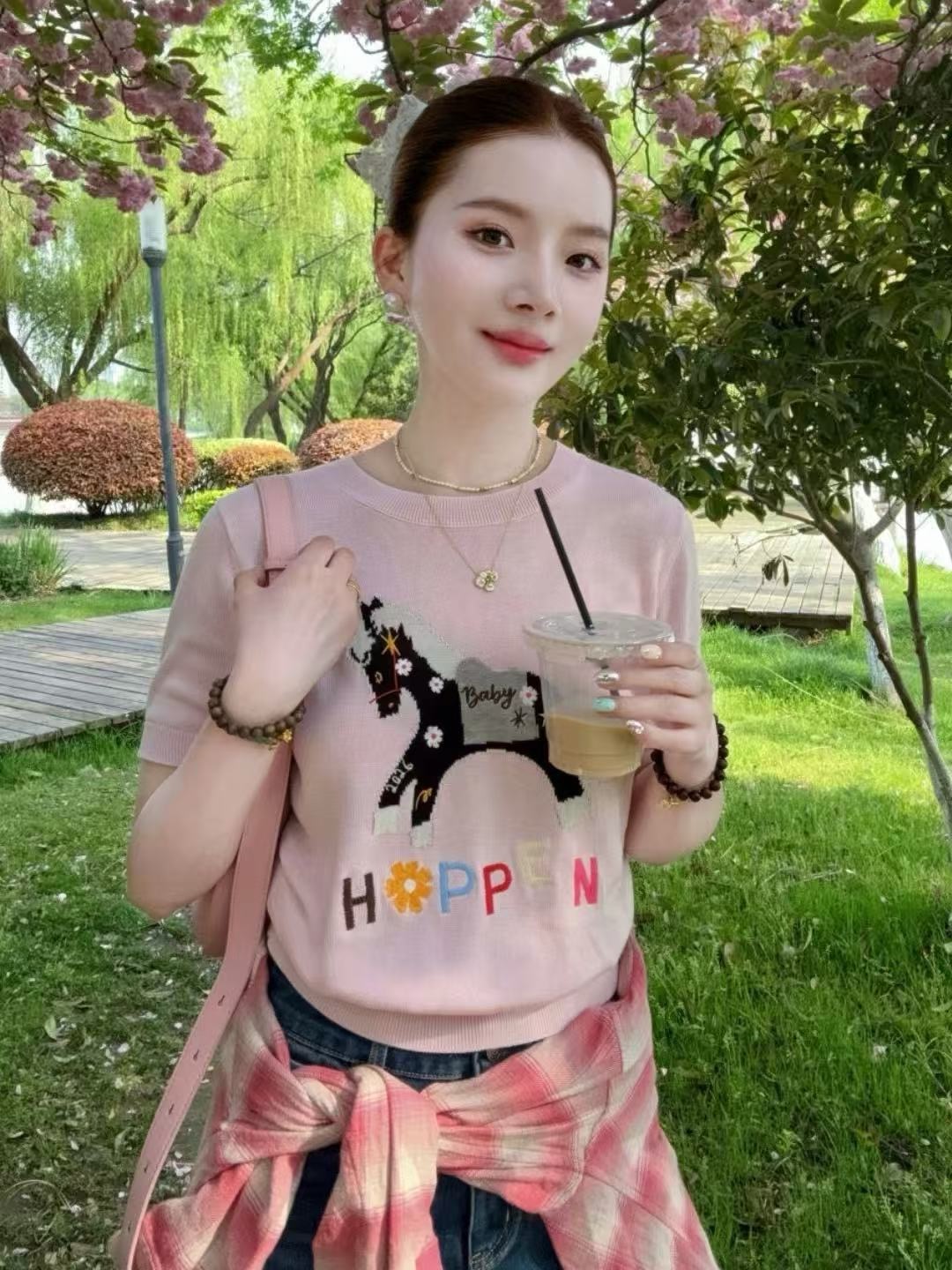 短袖t恤漂亮夏季正肩小上衣獨特巨好看絕美2026的設計感氣質女士