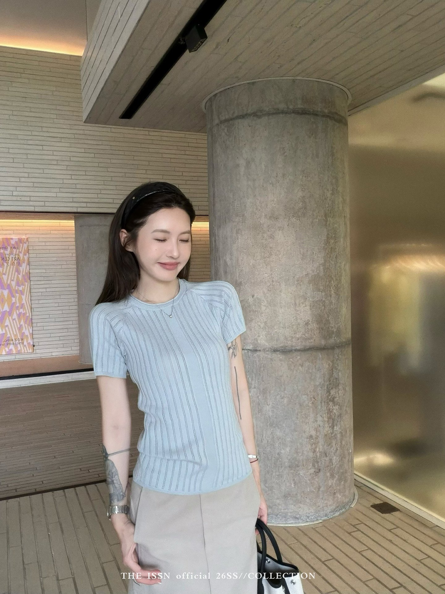 豎坑條肌理感短袖圓領針織衫女2026年夏鏤空修身簡約百搭透氣上衣