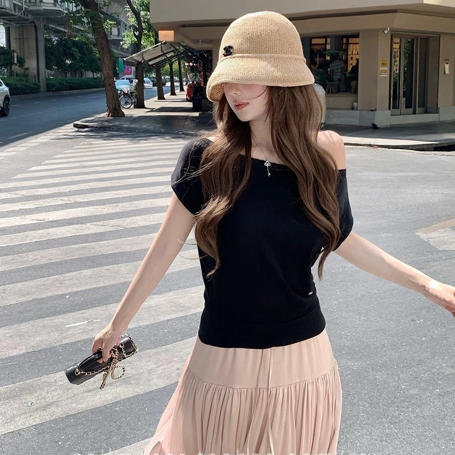 CallmeEar//小島微風萊賽爾天絲斜肩花邊T恤女顯瘦辣妹上衣