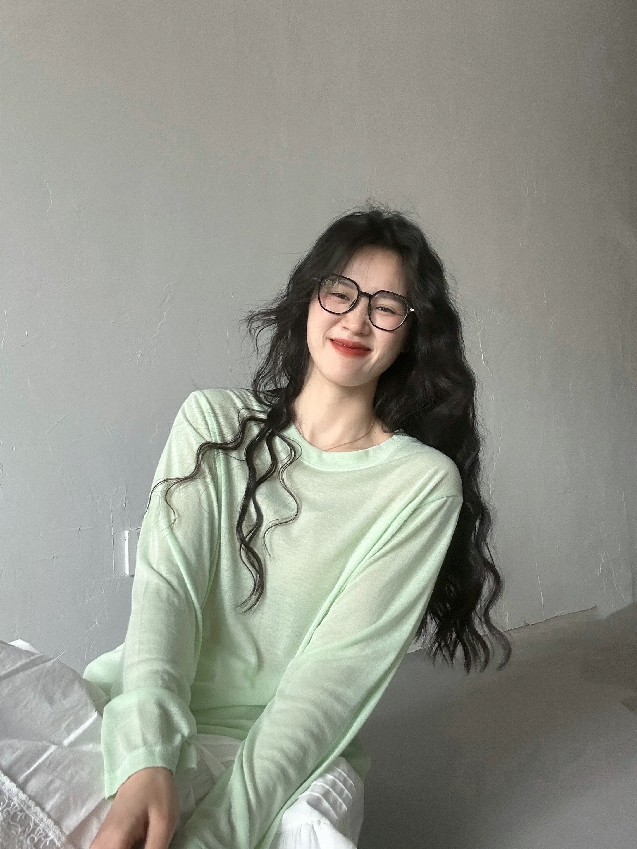 慵懶風長袖T恤女寬松防曬罩衫輕薄透氣綠色上衣