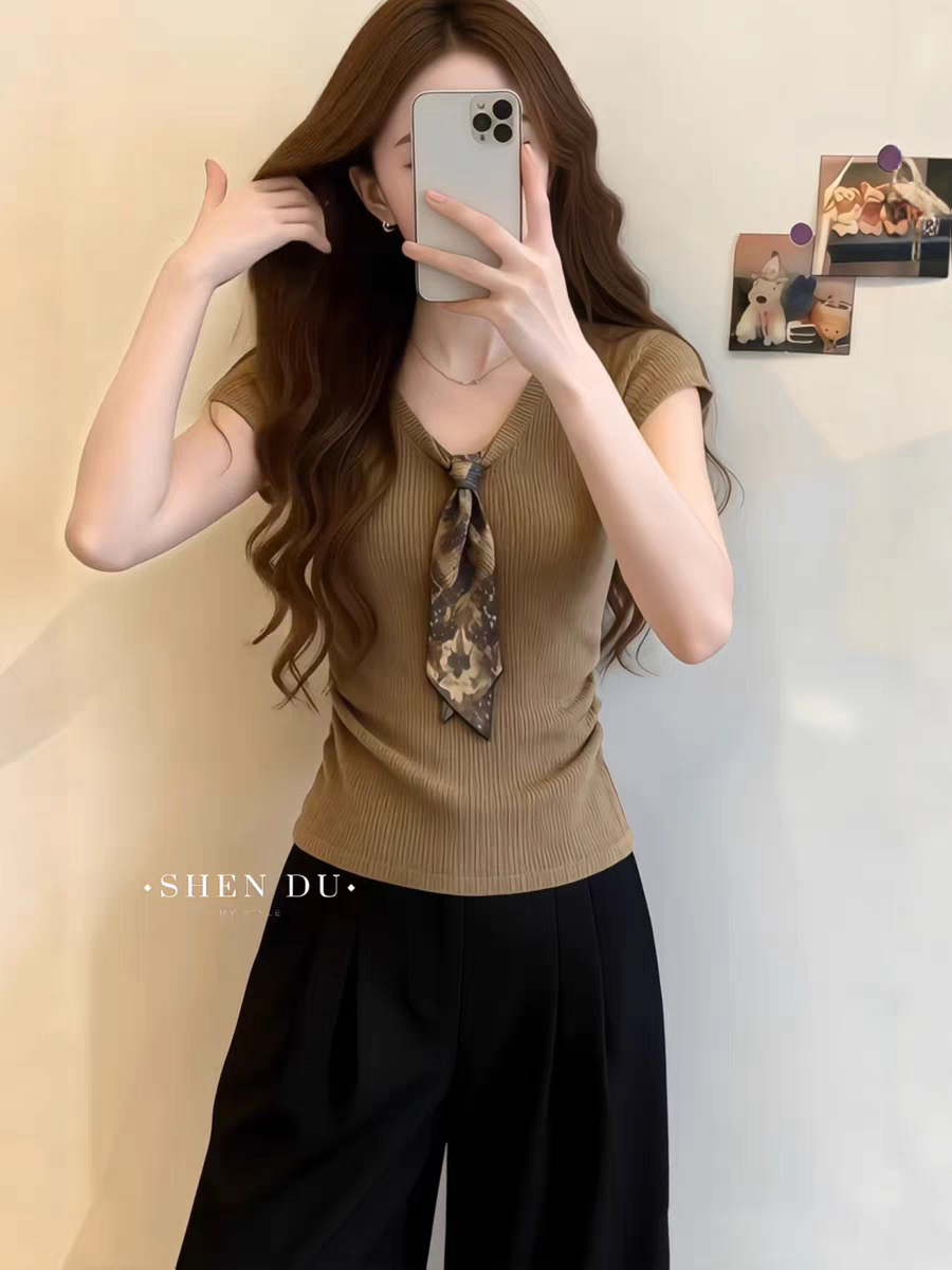 復古設計感V領T恤女款2026新款夏季小眾氣質上衣