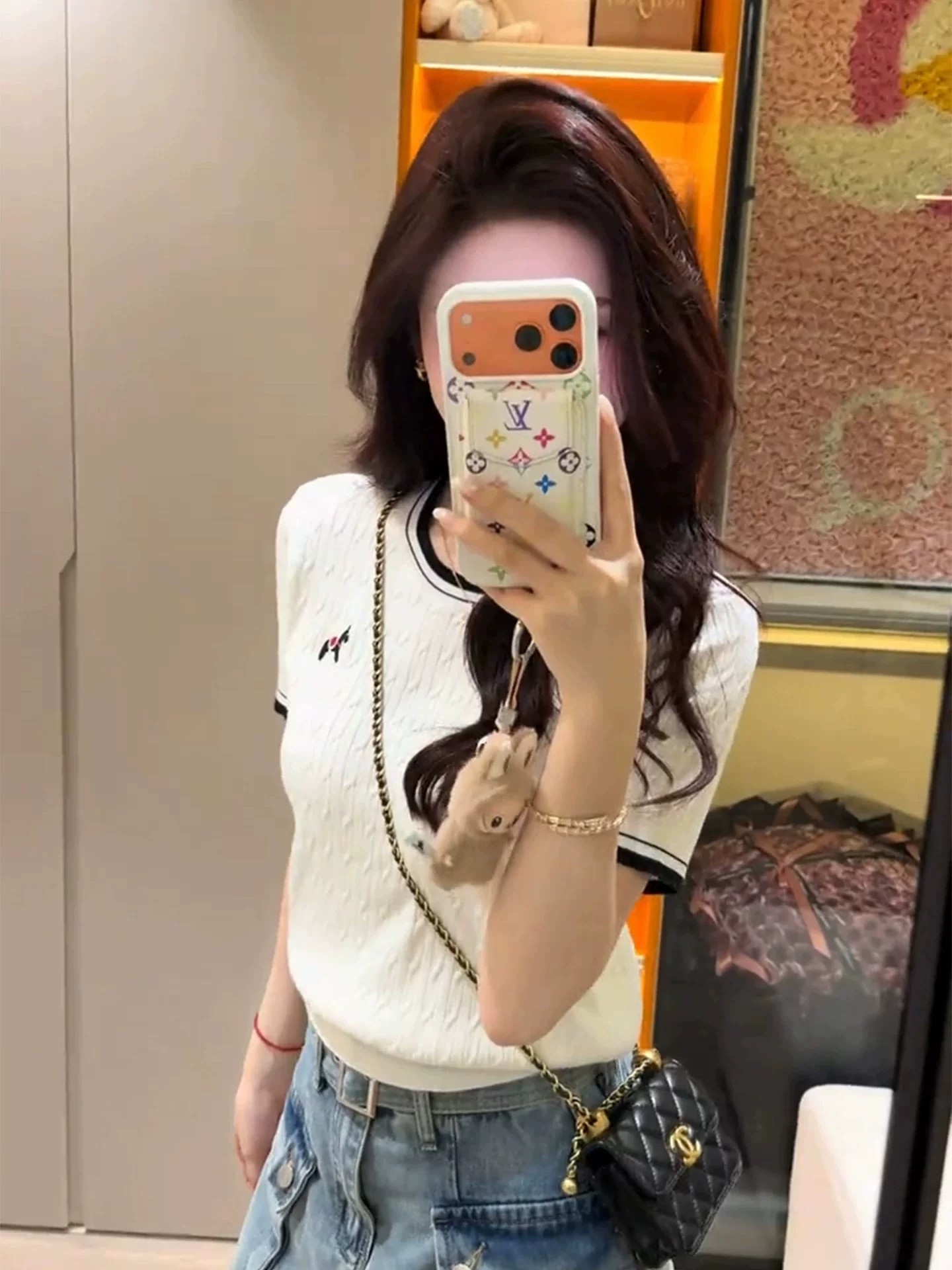 時尚歐貨溫柔風米杏色卡通刺繡正肩短袖T恤女夏季短款針織衫上衣