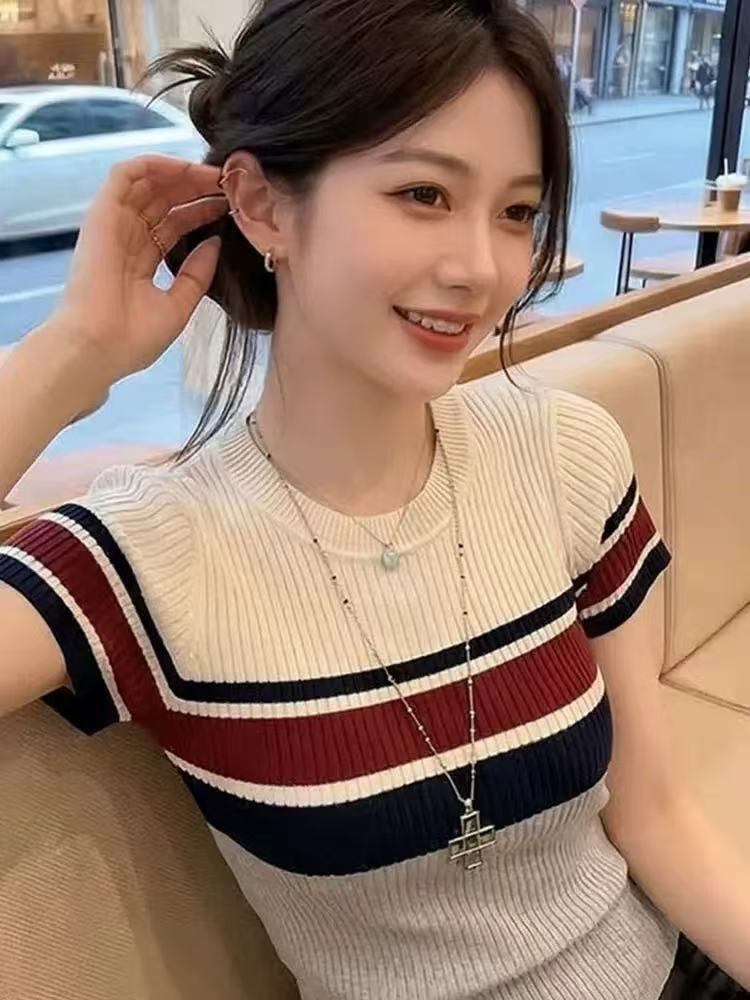 夏裝女款2026年新款冰絲針織短袖t恤女條紋顯瘦獨特漂亮氣質上衣
