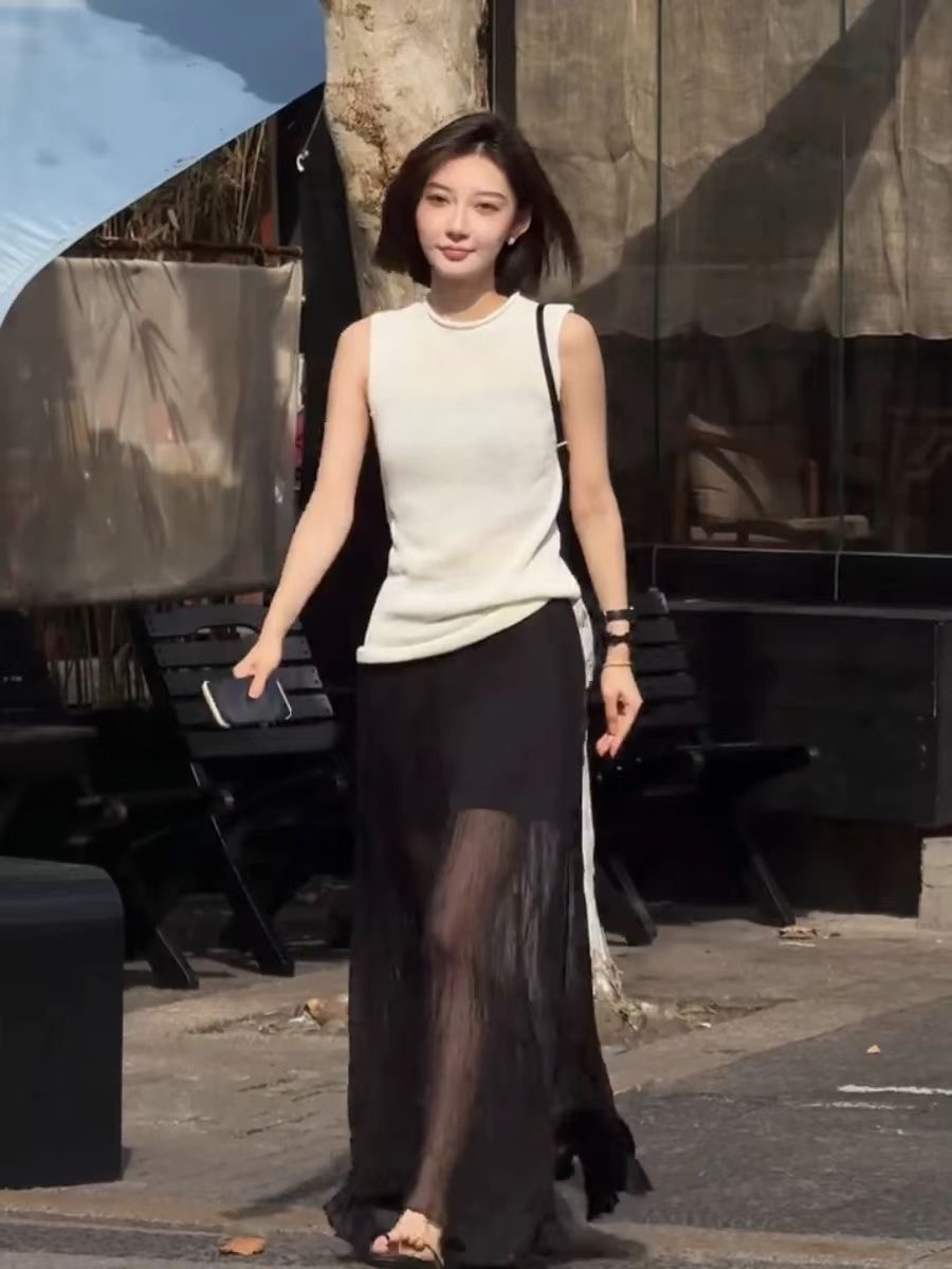 白色無袖背心女夏季2026新款洋氣設計感寬松獨特高級感顯瘦上衣