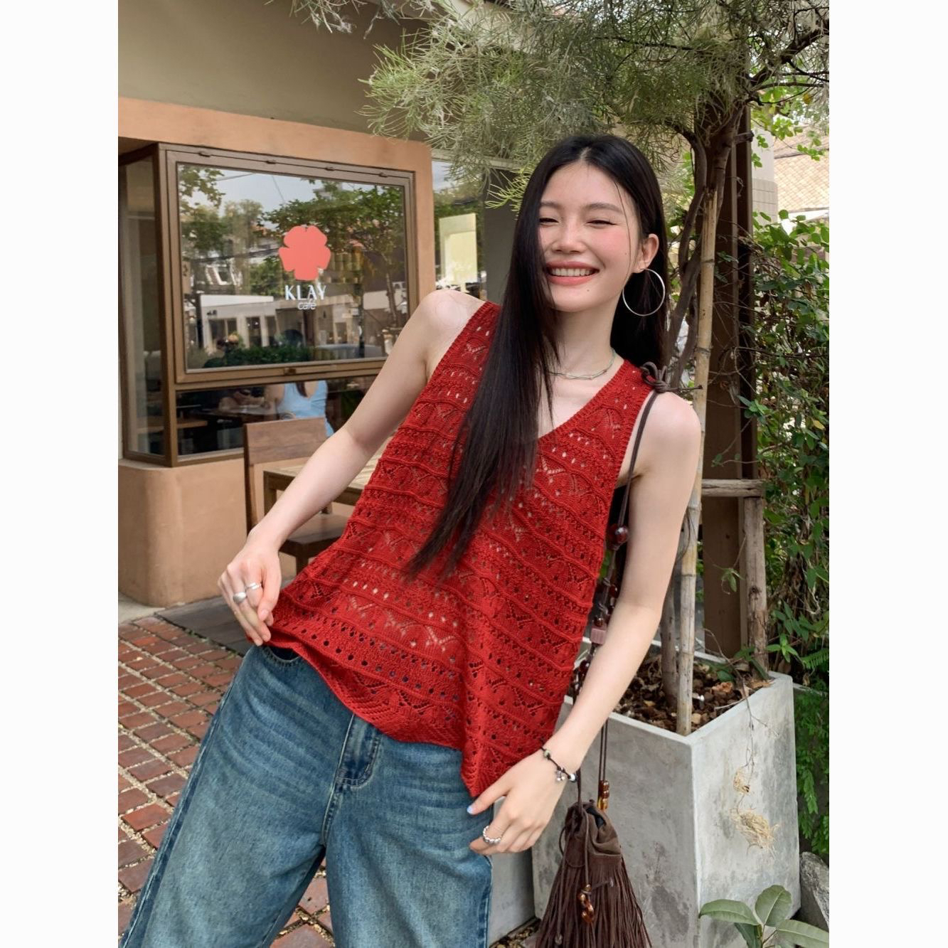 紅色鉤花鏤空V領背心女夏季薄款設計感巨好看寬松無袖上衣